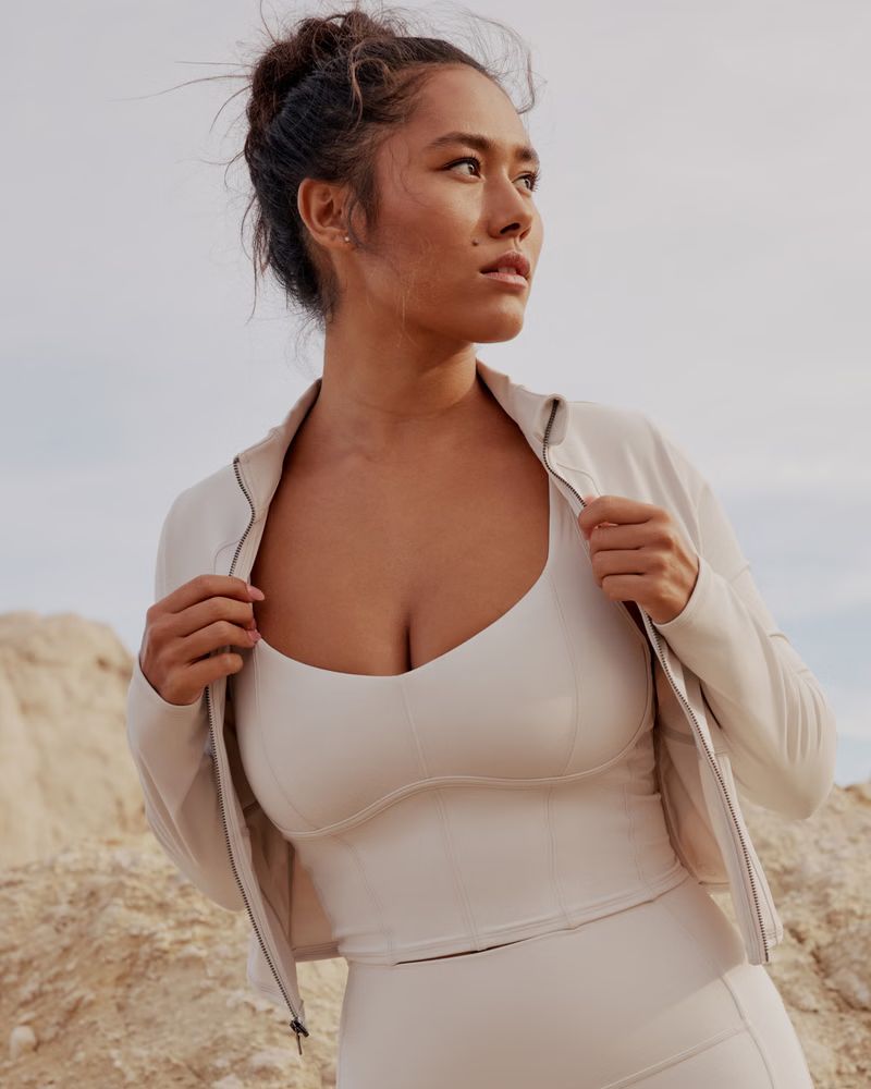 Women's Gilly Hicks Active Boost Tank | Women's Up to 30% Off Select Activewear | HollisterCo.com | Hollister (US)