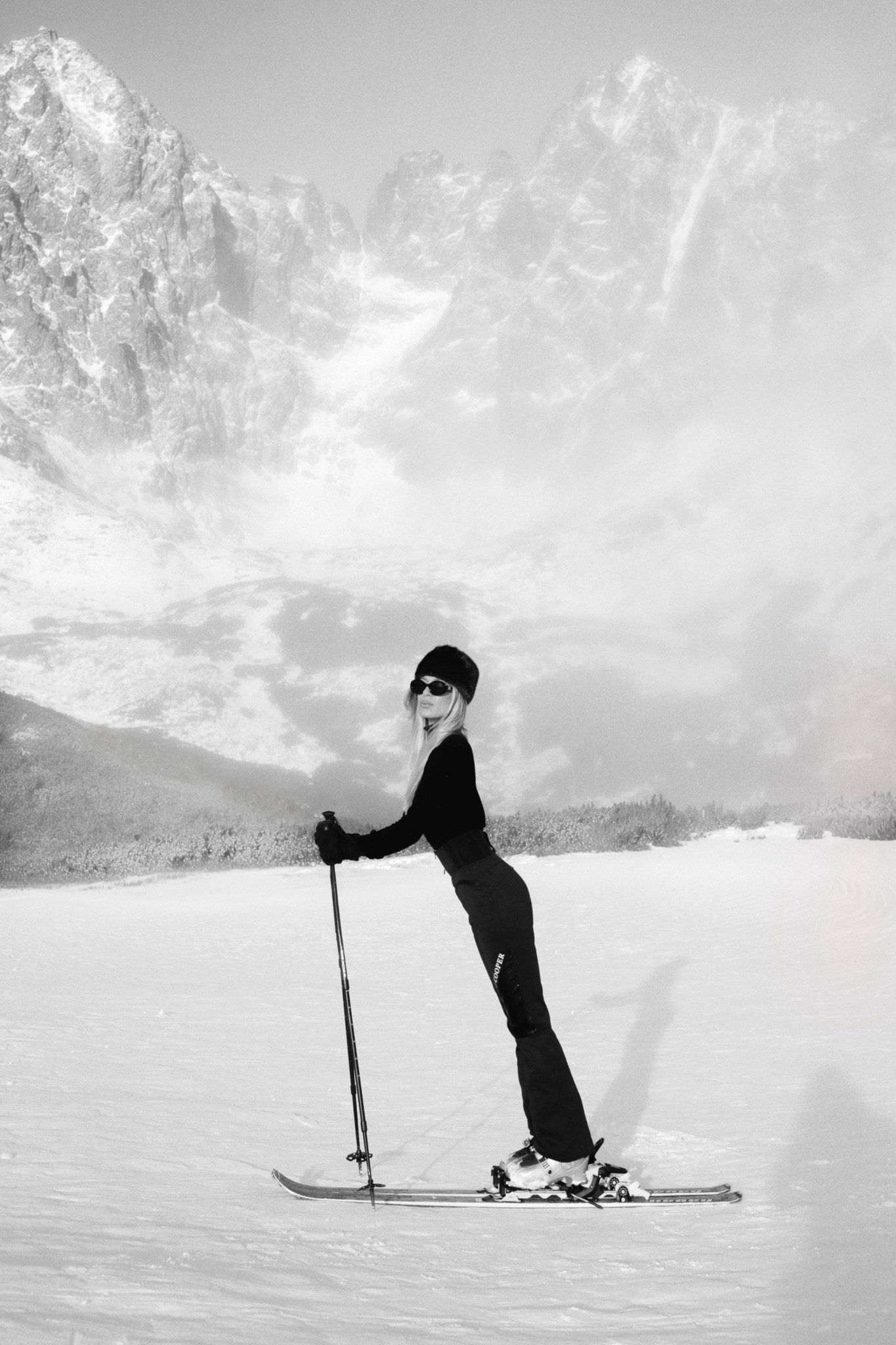 Ski outfit, skiing, mountain chic, mountain look, apres ski outfit, classy winter style, elegant winter style

#LTKTravel #LTKdayinmylife #LTKSeasonal