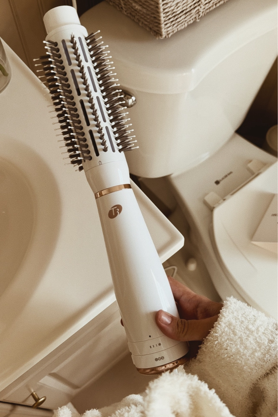 loving this T3 AireBrush Round 🤍

#LTKBeauty #LTKGiftGuide #LTKSeasonal