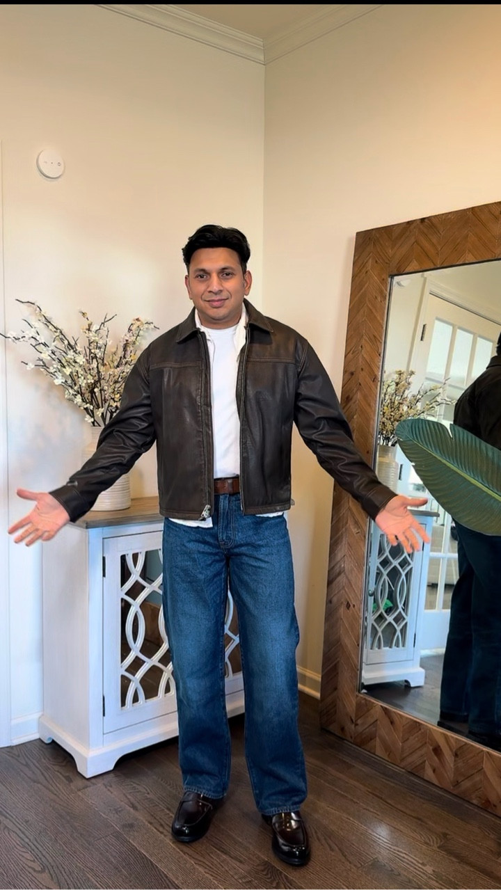 Let’s try the Abercrombie & Fitch outfit and see if I got what I ordered. @abercrombie 

#abercrombiepartner 
 #abercrombiestyle 
#mensfashionwear #whatiorderedversuswhatigot
#southasianfashion