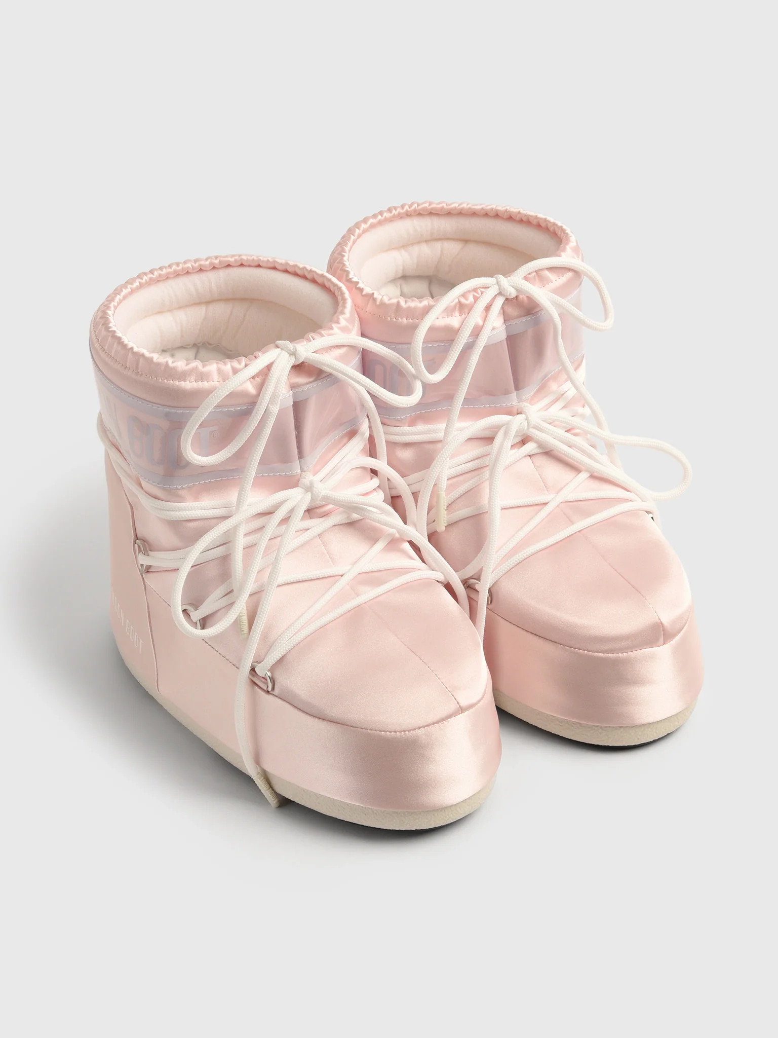 MOONBOOT
                      
                     Women's Icon Low Pearly Boot | Saint Bernard