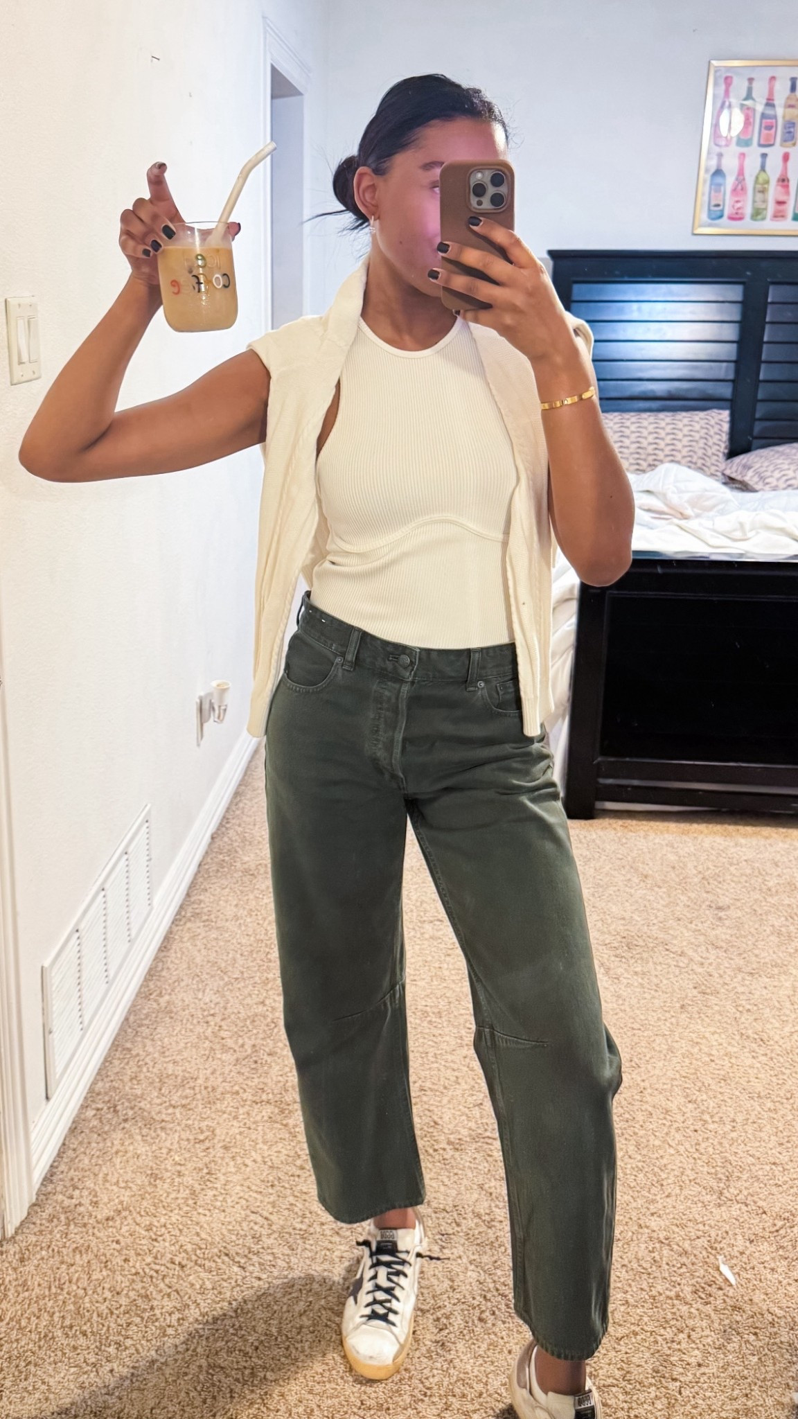 Stopped by Nordstrom and picked up these Madewell Barrel leg jeans in an army green color! Everyone needs this color of jeans in their closet! On sale !!

#madewell #barreljeans #nordstrom #jeans #sale 

#LTKSaleAlert #LTKFindsUnder100