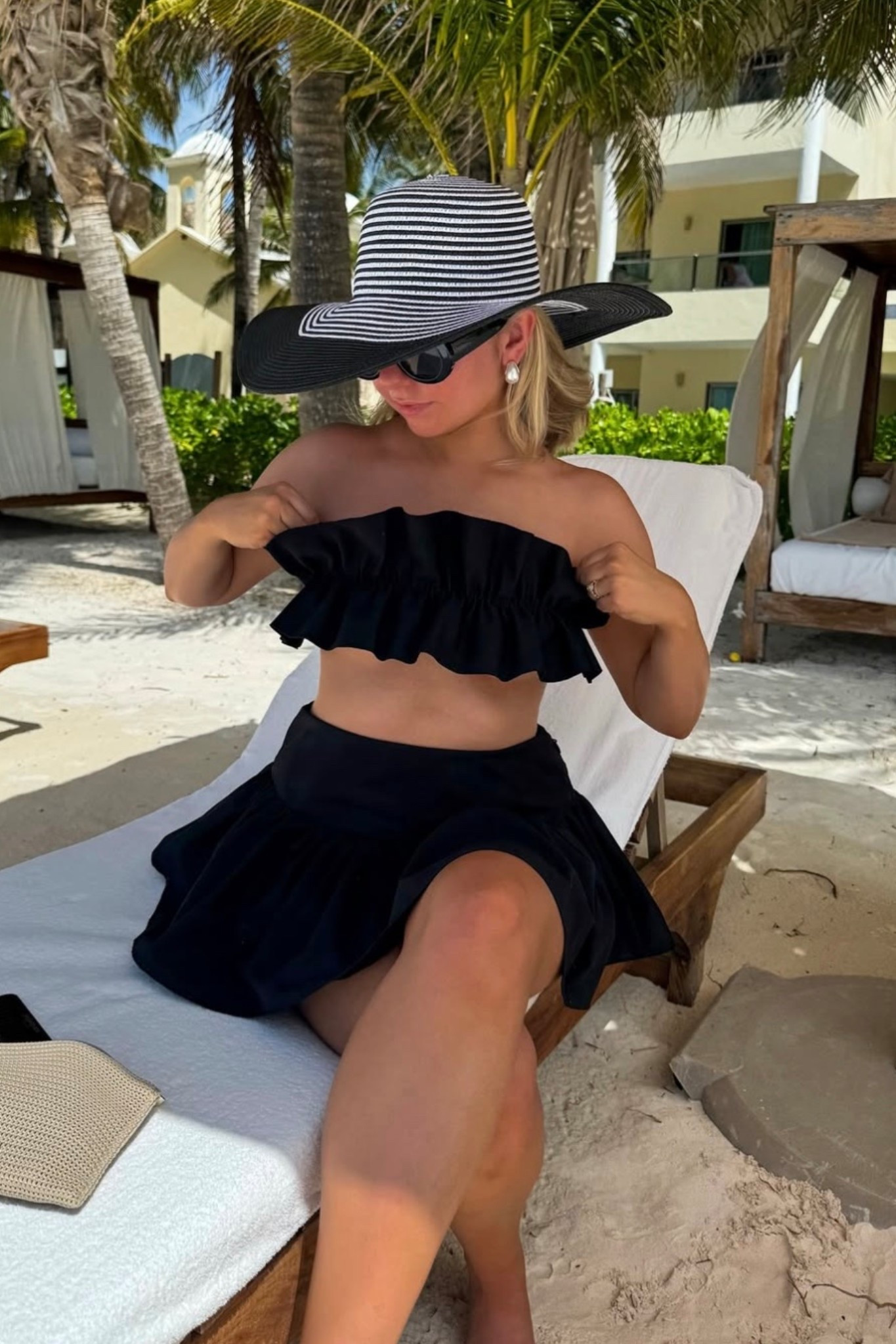 Chic black vacation set #vintage #chic #vacation #outfit #ideas

#LTKPetite #LTKSwim #LTKTravel