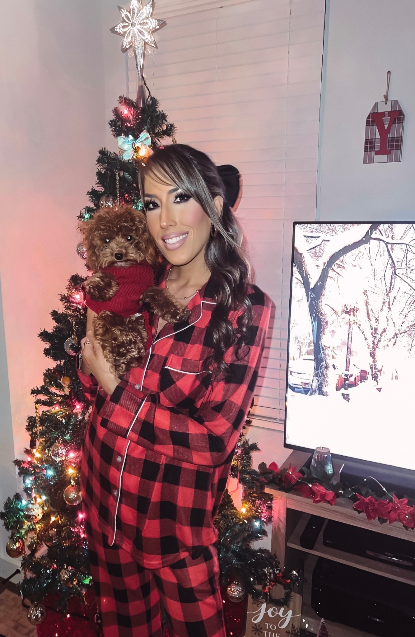 Amazon plaid pjs set comes in multiple colors and patterns. So cozy and great quality. Wearing a small! 

#LTKmorningroutine #LTKHoliday #LTKGiftGuide