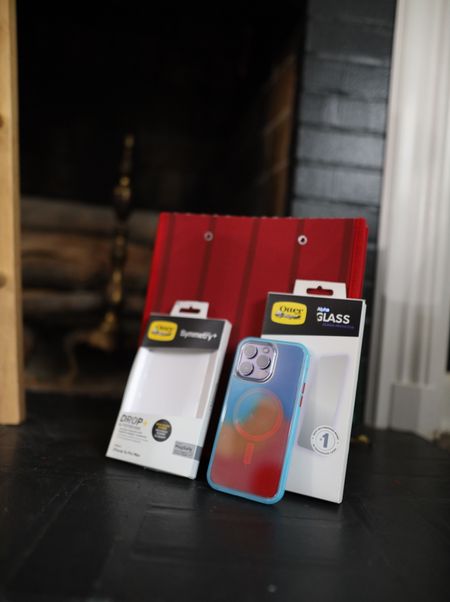 #ad with the holidays around the corner I don't know about y'all but I feel like I'm always last minute with the stocking stuffers and small gifts. I've found a GOOD one that I think y'all might like too. Most of us have these overpriced cell phones and that need protection like cases and screen protectors. Why not stop by your local @target and grab some from @otterbox ? They are the perfect gift for yourself and your loved ones. Check out my stories to see which ones I have and what I love about them!
#TargetPartner #OtterBox #target

#LTKGiftGuide #LTKfindsunder50 #LTKHoliday