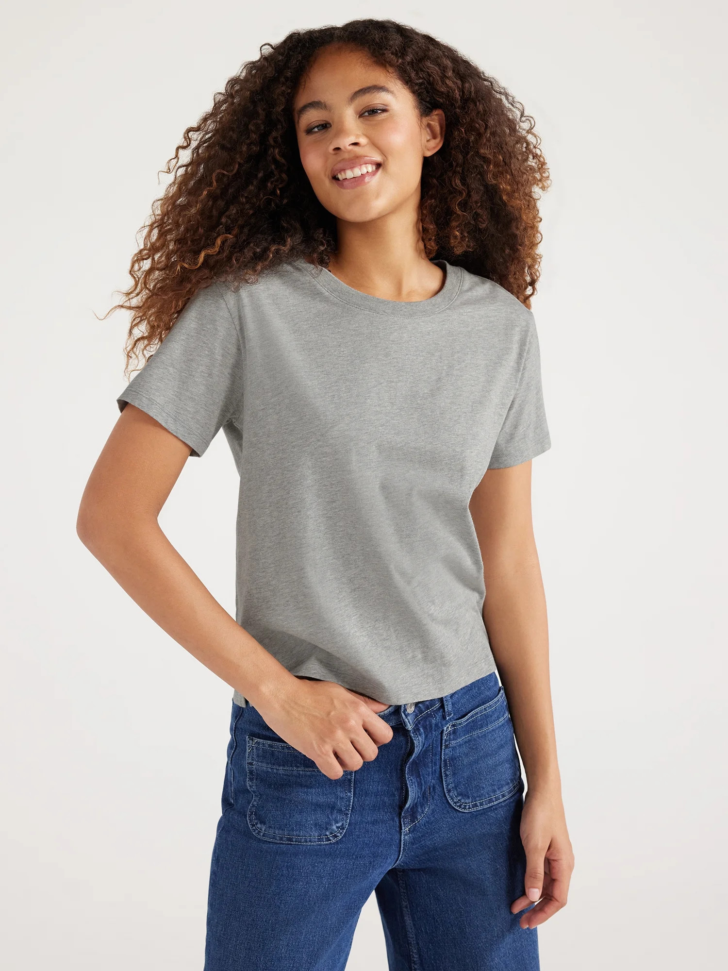 Free Assembly Women's Crop Box Tee with Short Sleeves, Sizes XS-XXL | Walmart (US)