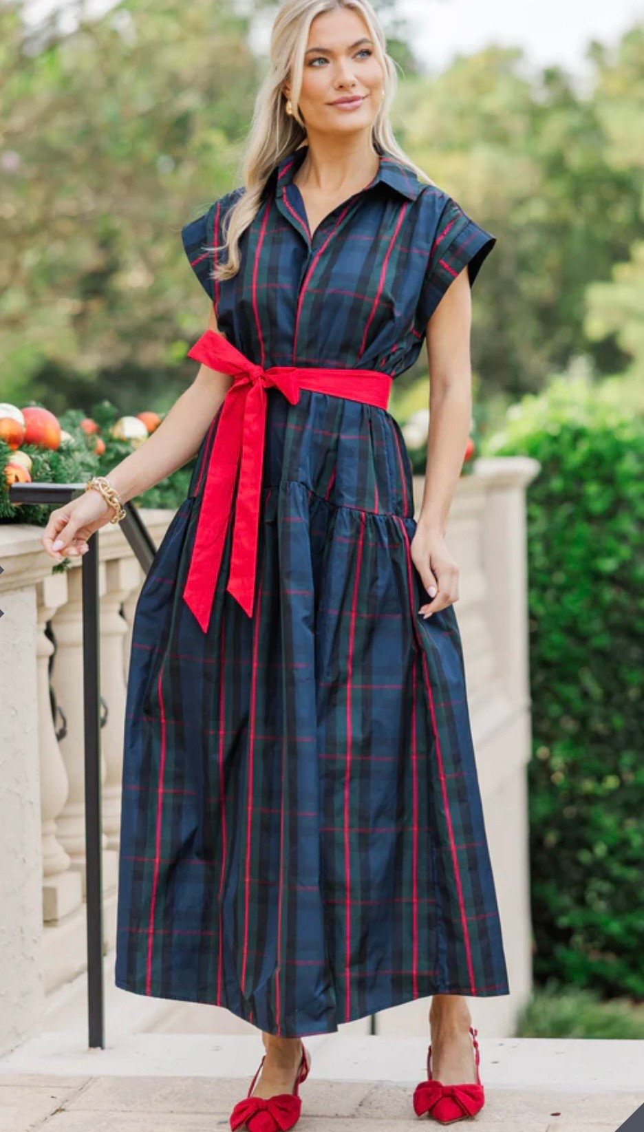 This dress stopped me in my tracks… perfect for holiday photos or Christmas dinner!

So many other great options in their holiday collection, too!

#LTKParties #LTKSeasonal #LTKStyleTip