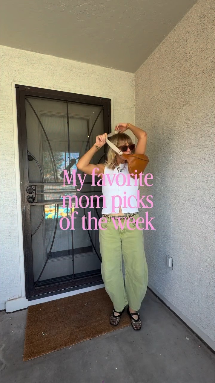 We went to the grocery store or the park. 

Mom picks are linked in my bio! But you can always ask me about anything 

Mom comfy life>

#momootd #momclothes #momoutfits #momoutfitinspo