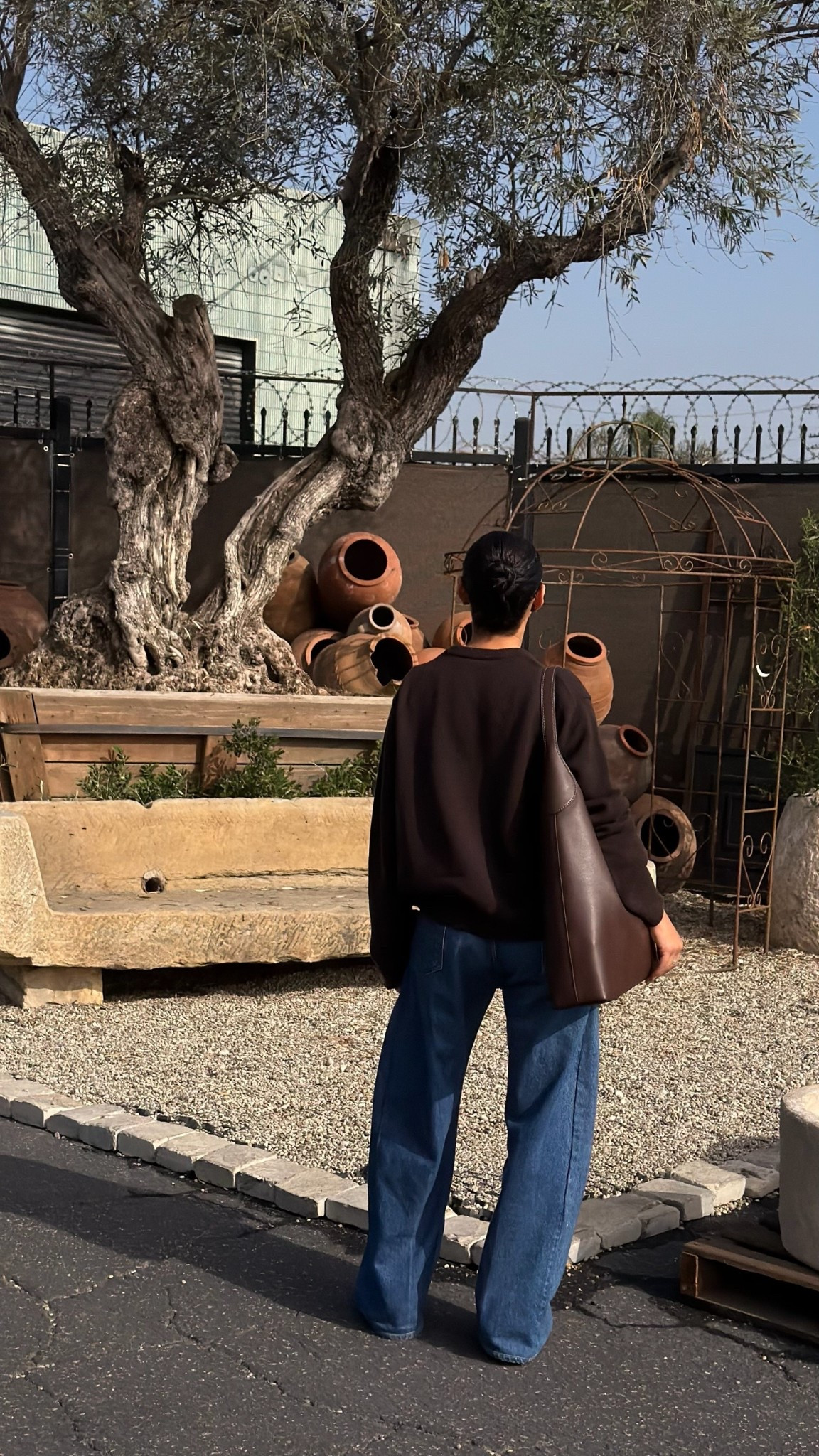 winter in Los Angeles ootd |
Coach bag, brown knit sweater, Ali grace barrel jeans & revolve brown suede boots #boots #winterstyle

#LTKootd #LTKFindsUnder100 #LTKPetite