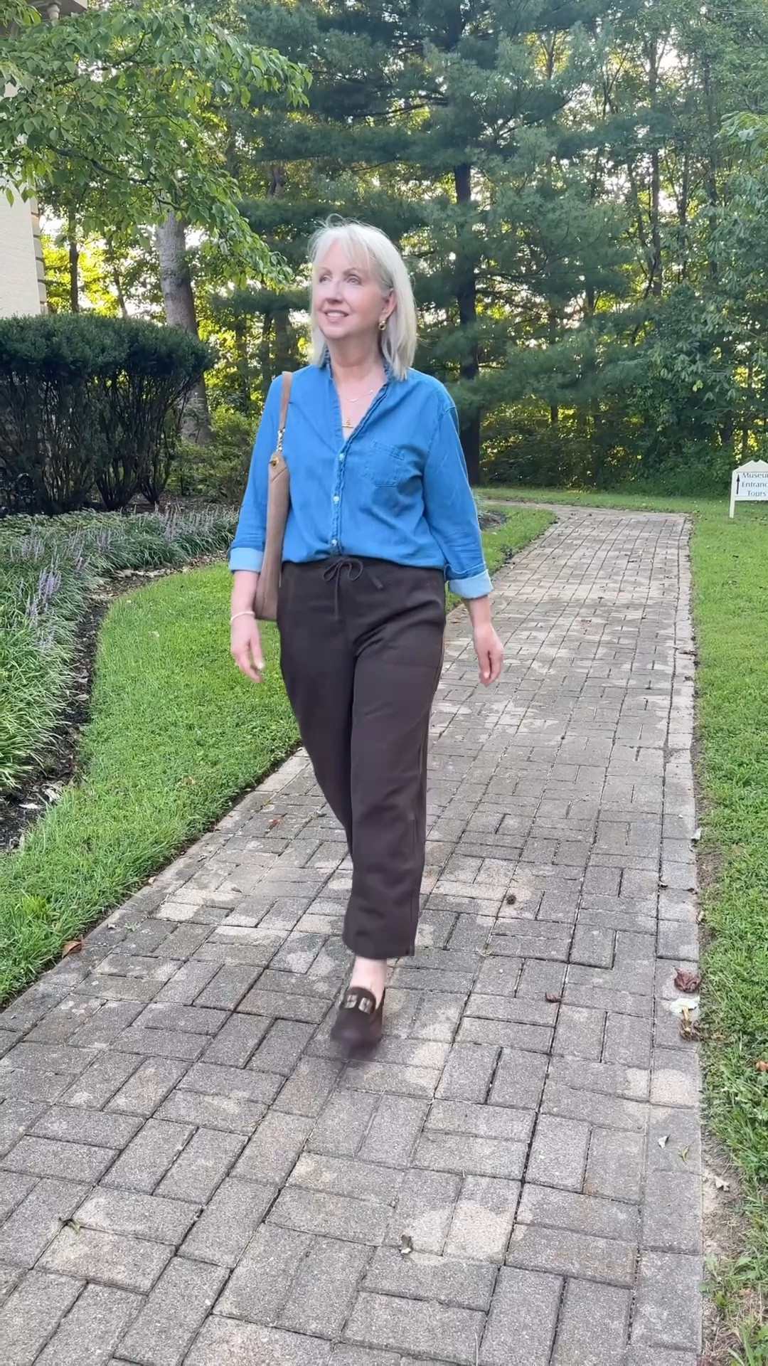 I am ready for a comfy and casual fall. Love these new drawstring pants from Madewell paired with my go to Frank & Eileen chambray shirt.

#LTKSeasonal #LTKootd #LTKgrwm