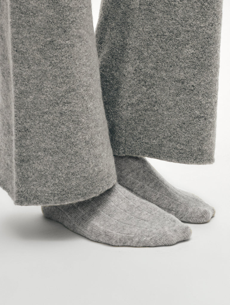 Cashmere Ribbed Socks | White and Warren