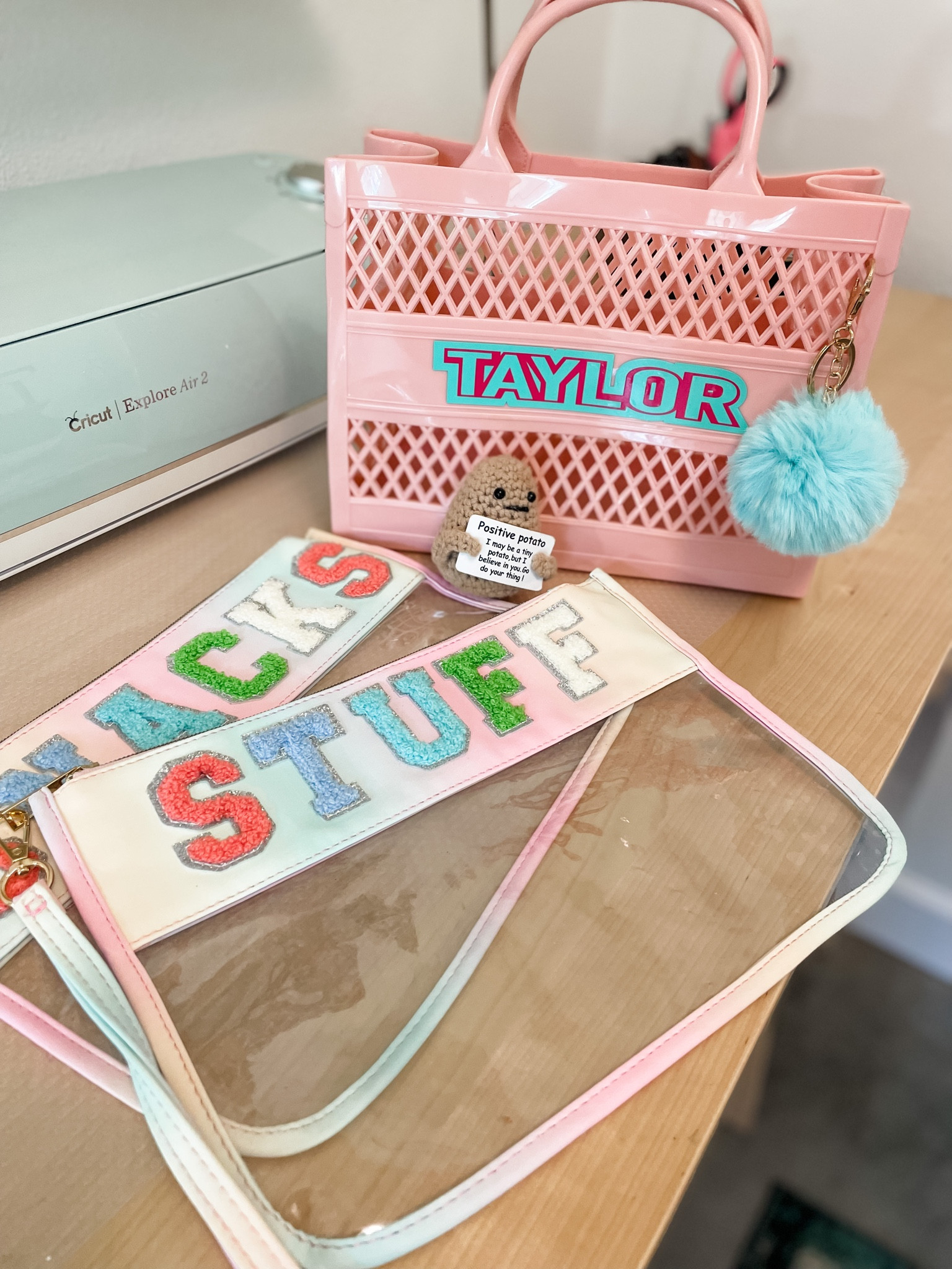 TOYMIS Lustige Mini-Kartoffel – 7,5 Cm Häkelpuppe Aus Wolle – Lebensermutigung Mit Spruch – Süßes Geschenk