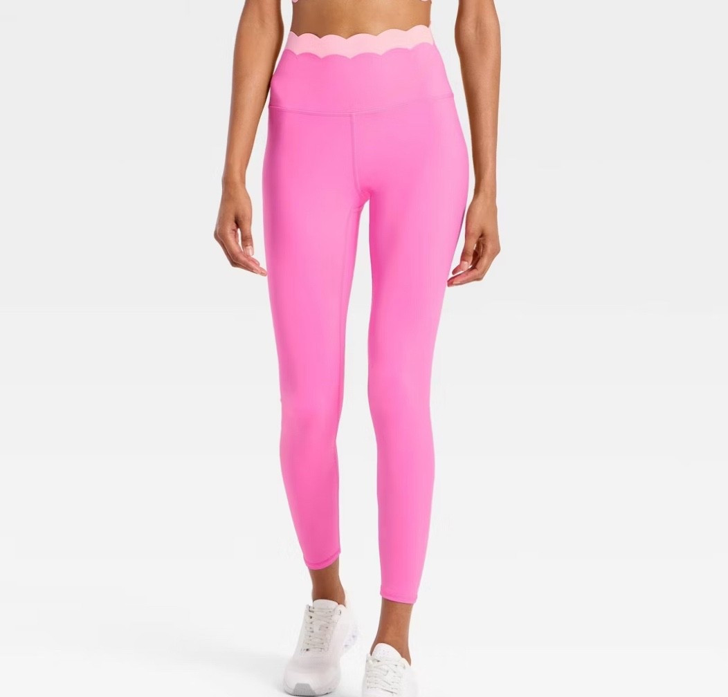 Scallop Leggings 🛍️

#LTKGiftGuide #LTKActive #LTKWorkwear