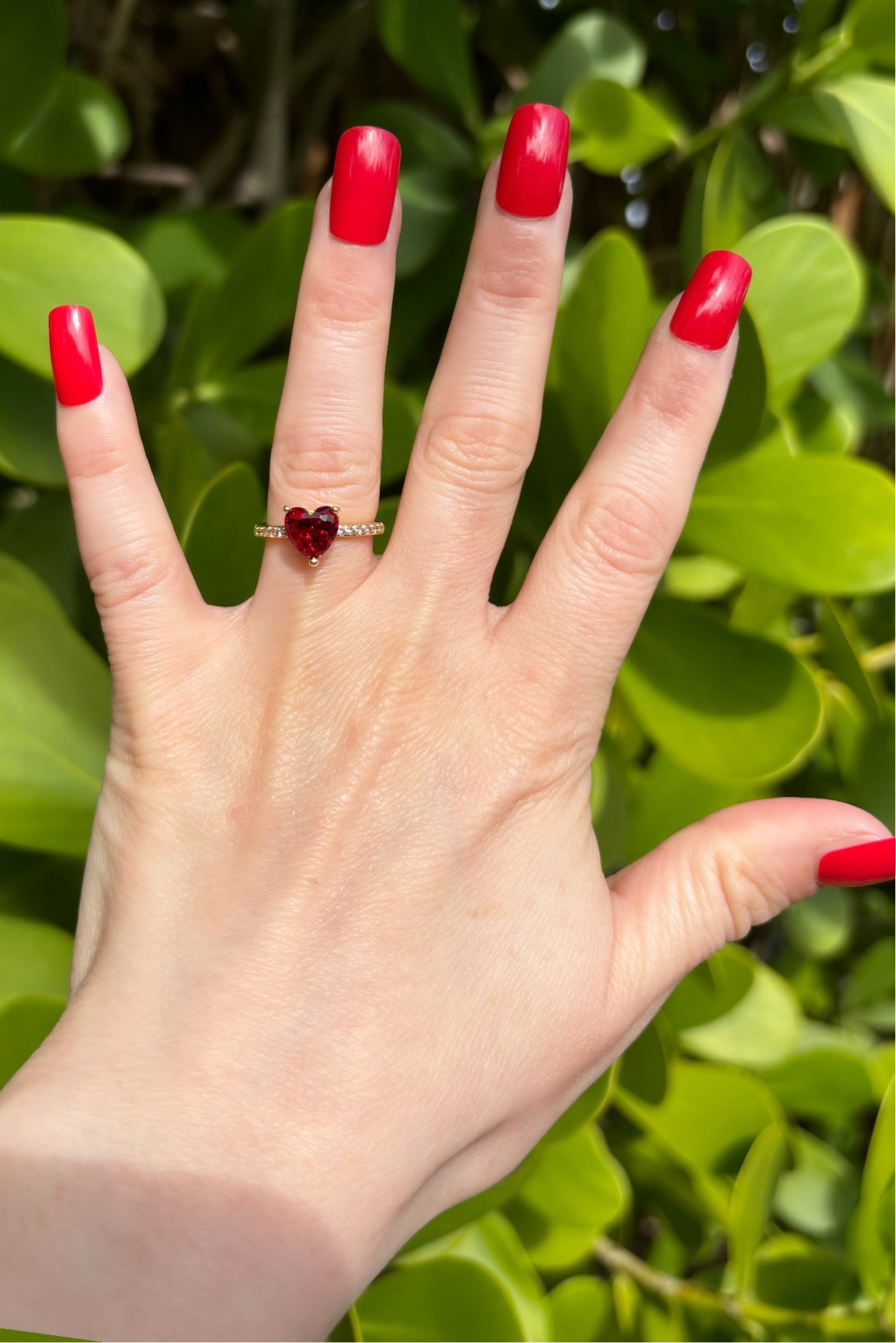 H&M press on nails! #HMPressOnNails #PressOnNails #NailTutorial #AffordableNails #DIYNails #NailInspo #BeautyOnABudget #NailHacks #HMTryOn #CuteNails

#LTKGiftGuide #LTKBeauty #LTKStyleTip