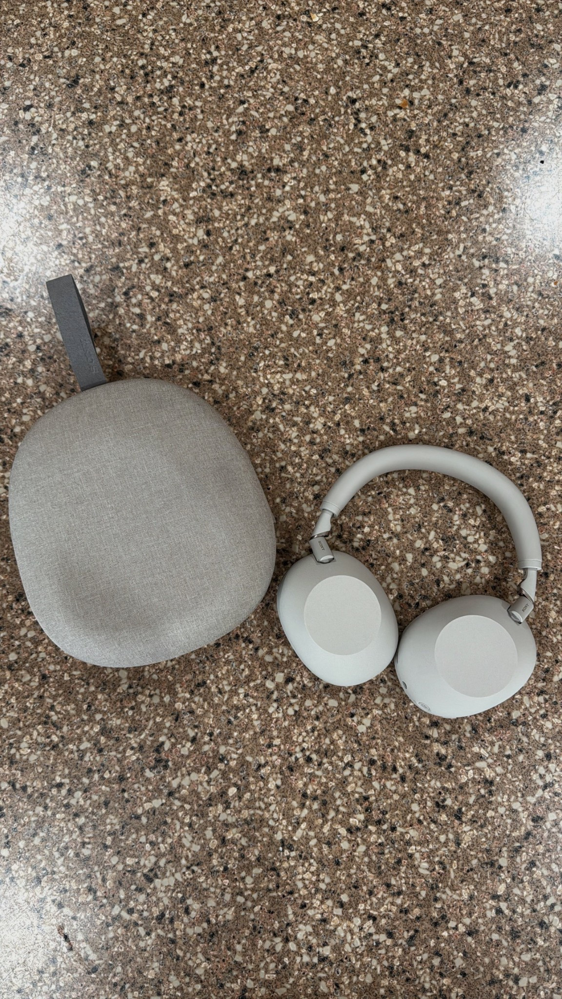 New Sony XM6 🎧

#LTKGiftGuide #LTKHome #LTKTravel