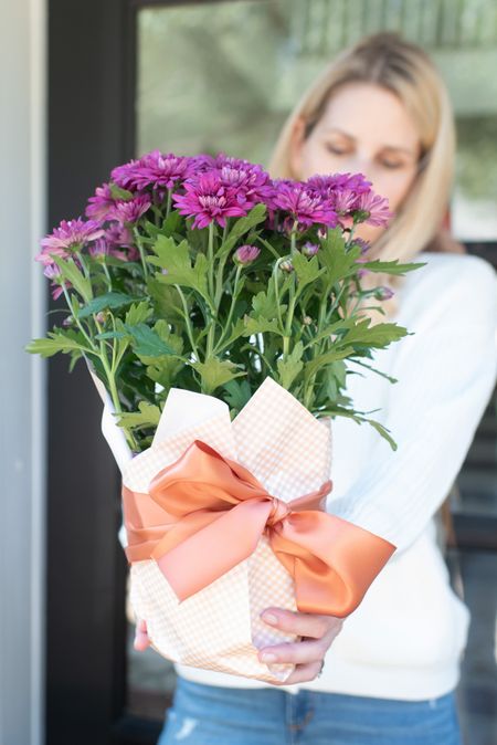 Pretty fall flowers for friends and family. Fall mums. Fall florals. Fall gift ideas  

#LTKhome #LTKGiftGuide #LTKfamily