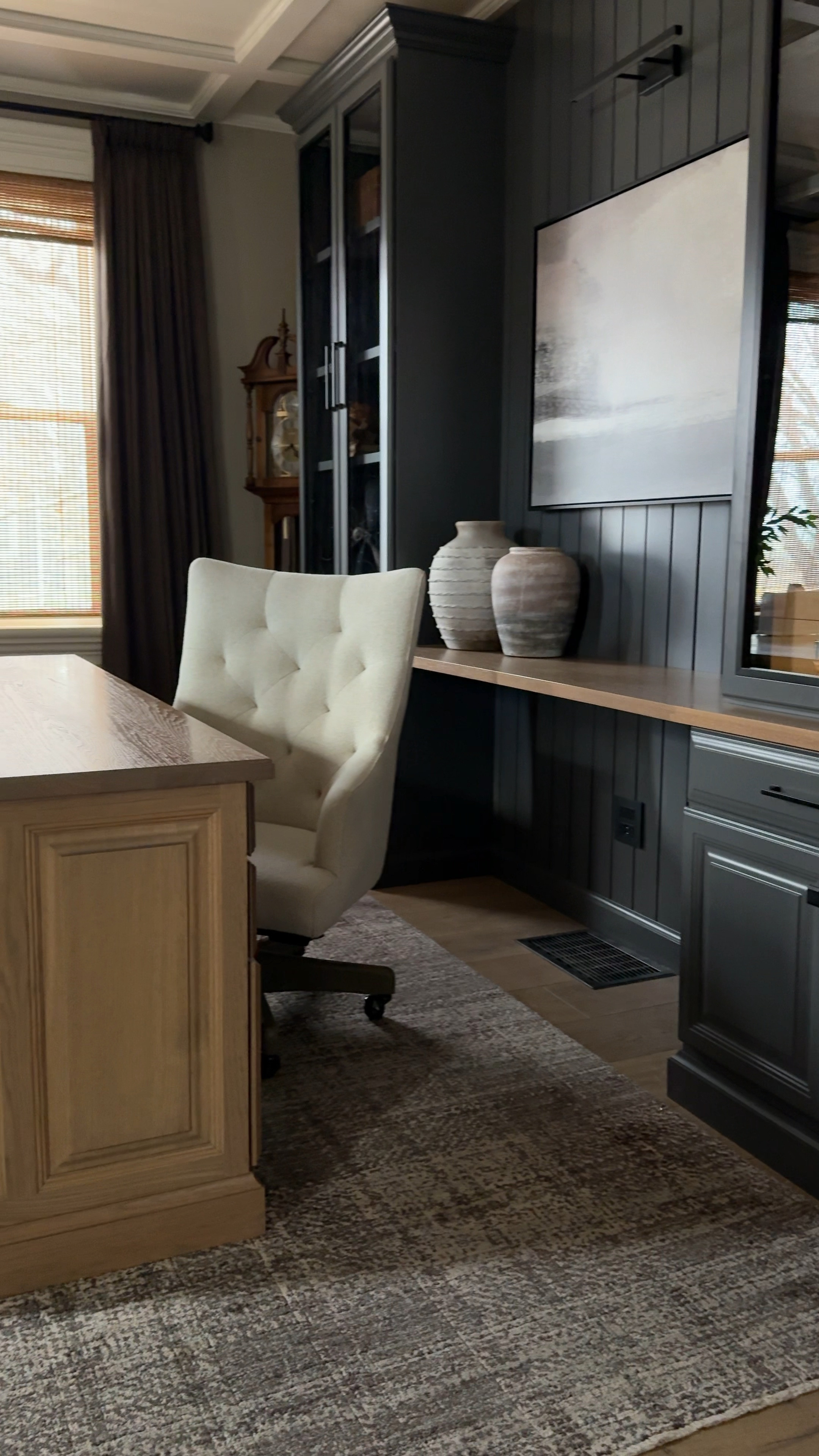 Modern Farmhouse Home Office.

To view more of my Home Office recommendations visit my ‘Home Office’ Folders called ‘product sets’ in the product tab of my profile!

Home Office Inspo | Home Office Decor | Home Office Desk | Home Office Chairs | Home Office Furniture | Home Office Ideas | Home Office Design | Traditional Home Decor | Executive Desk | Office Rug | Brown Curtains | Moody Office | Abstract Wall Art | Collection Prints | Picture Light | Woven Blinds | Bamboo Blinds | Window Blinds | Cordless Blinds | Ceiling Fan | Ceiling Fan with Light | Modern Ceiling Fan | Grandfather Clock | Floor Clock | Vintage Decor | Vintage Home Decor | Angela Rose x Loloi Ember Rug | Plaid Rug | Vase with Flowers | Vase Greenery | Artisan Vases | Frasier Ceramic Vase | Terracotta Vase | Radcliffe Upholstered Swivel Desk Chair | 


#LTKHome #LTKSeasonal