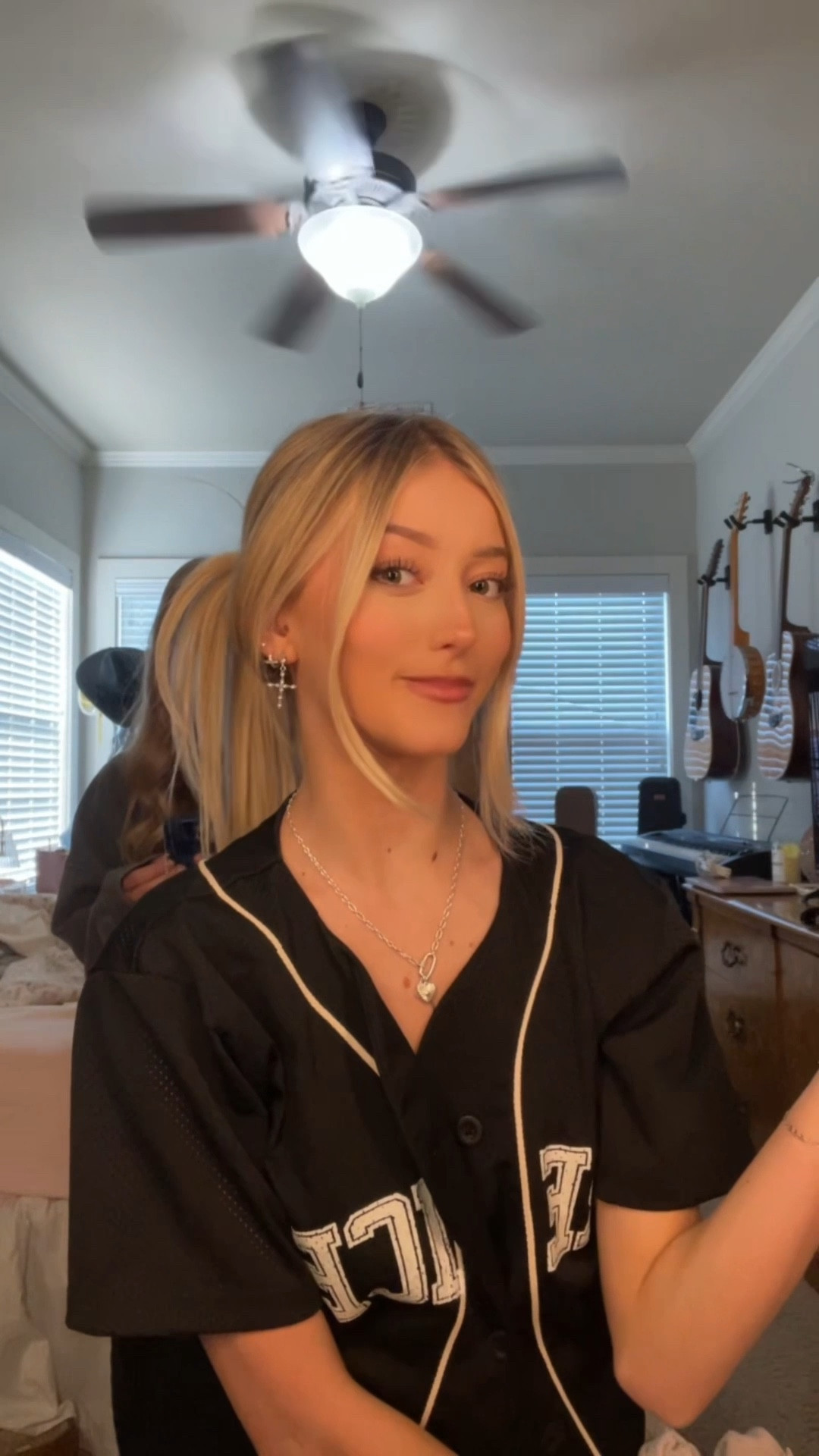 GRWM for Nessa’s concert in Nashville 🤠🎀

#LTKWatchNow #LTKU #LTKStyleTip