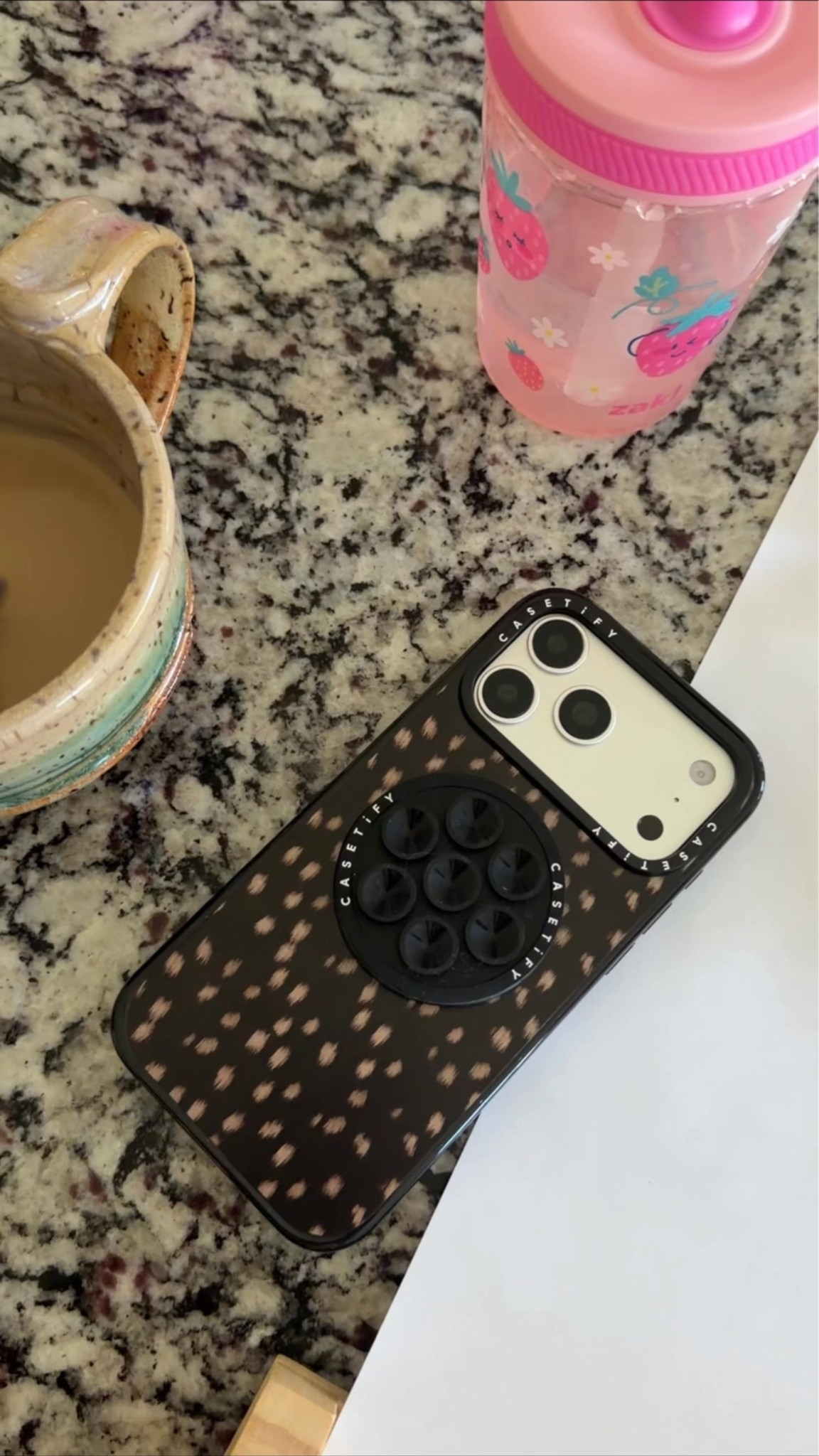 New CASETiFY impact case and snappy grip

#LTKdayinmylife #LTKmomlife