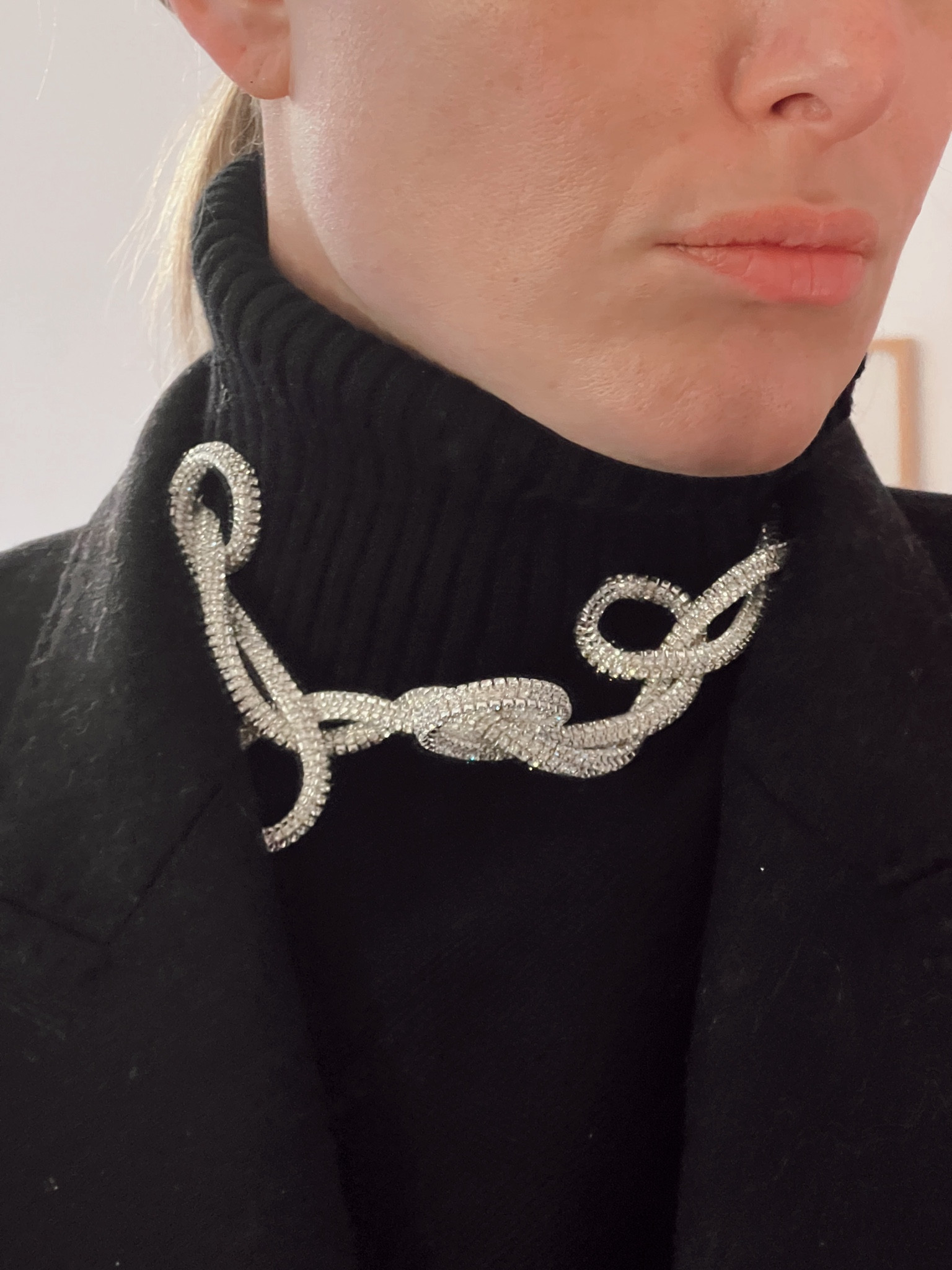 How to add that little bit of festive to your looks? Try some sparkly jewelry or a touch of red. Subtle but effective! #LTKGift #holidays #christmas #sparkles #redshoes #holidaydressing

#LTKstyletip #LTKSeasonal #LTKHoliday