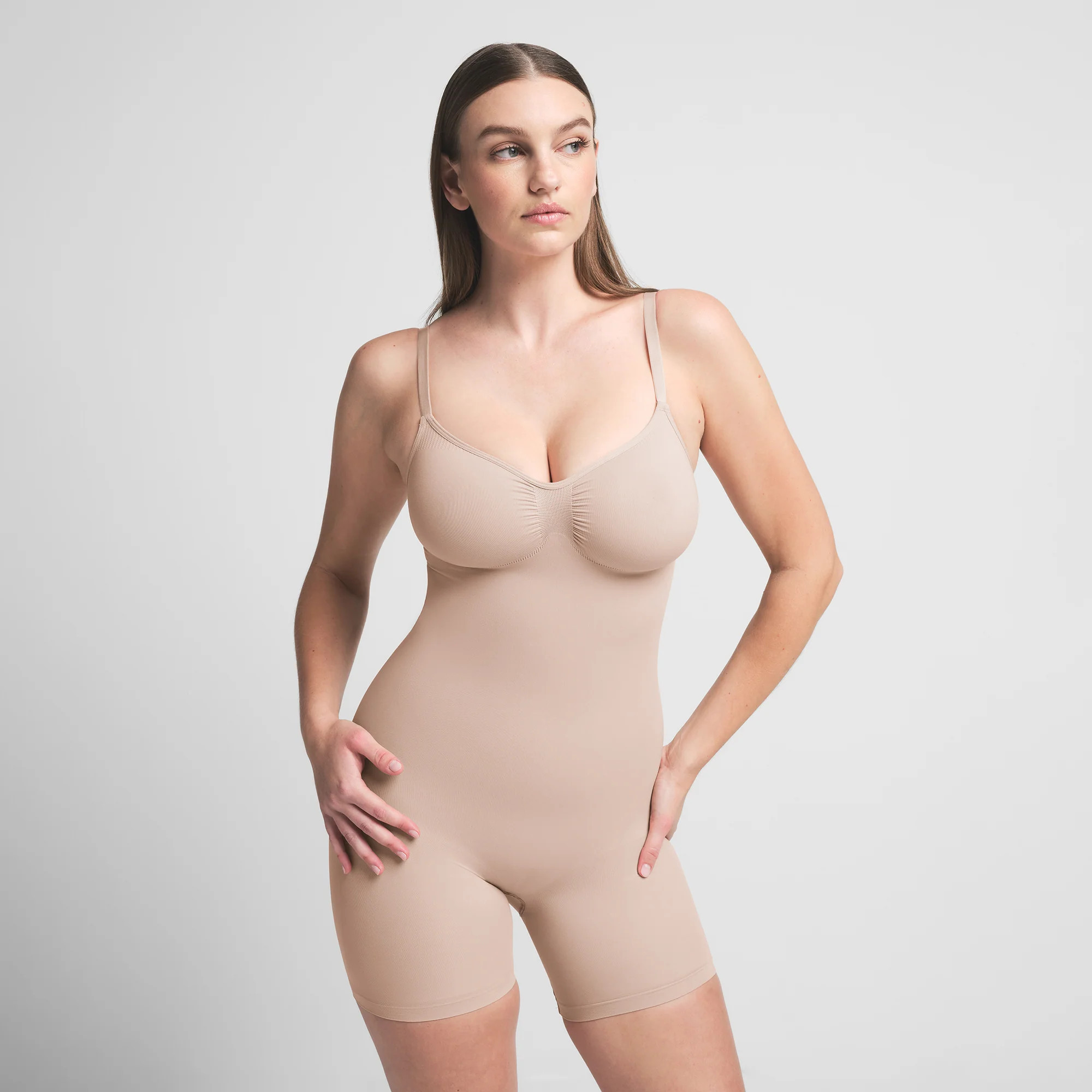 SKIMS Mid Thigh Bodysuit | Light Neutral | 4XL | Seamless Sculpt | SKIMS (US)