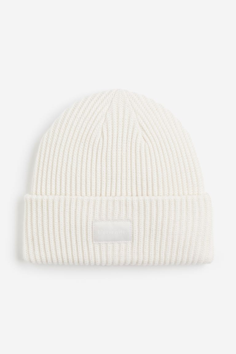 Knitted hat | H&M (UK, MY, IN, SG, PH, TW, HK)