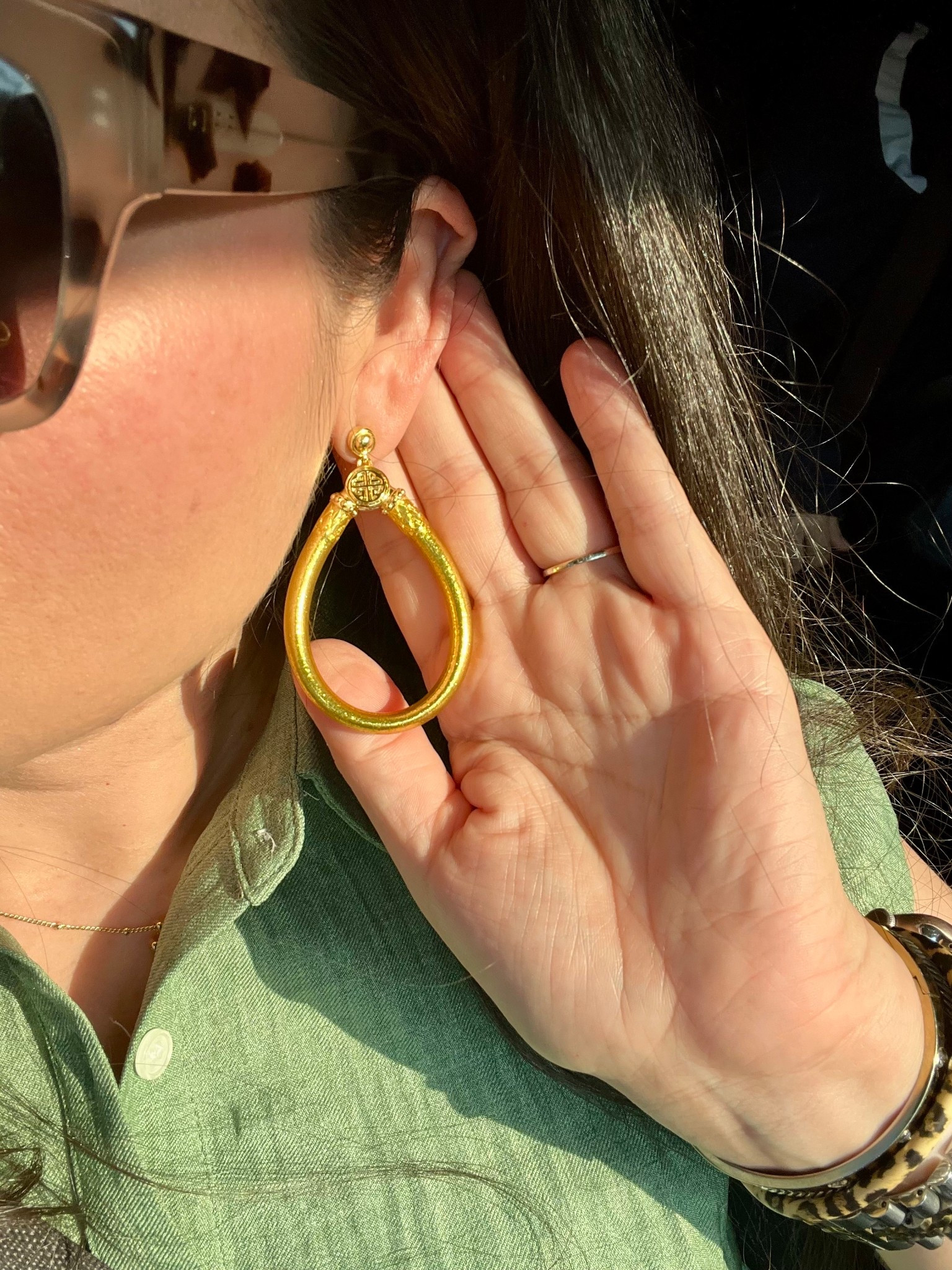 Gold Budhagirl earrings
Gift idea
 Christmas


#LTKFindsUnder100 #LTKHoliday #LTKGiftGuide