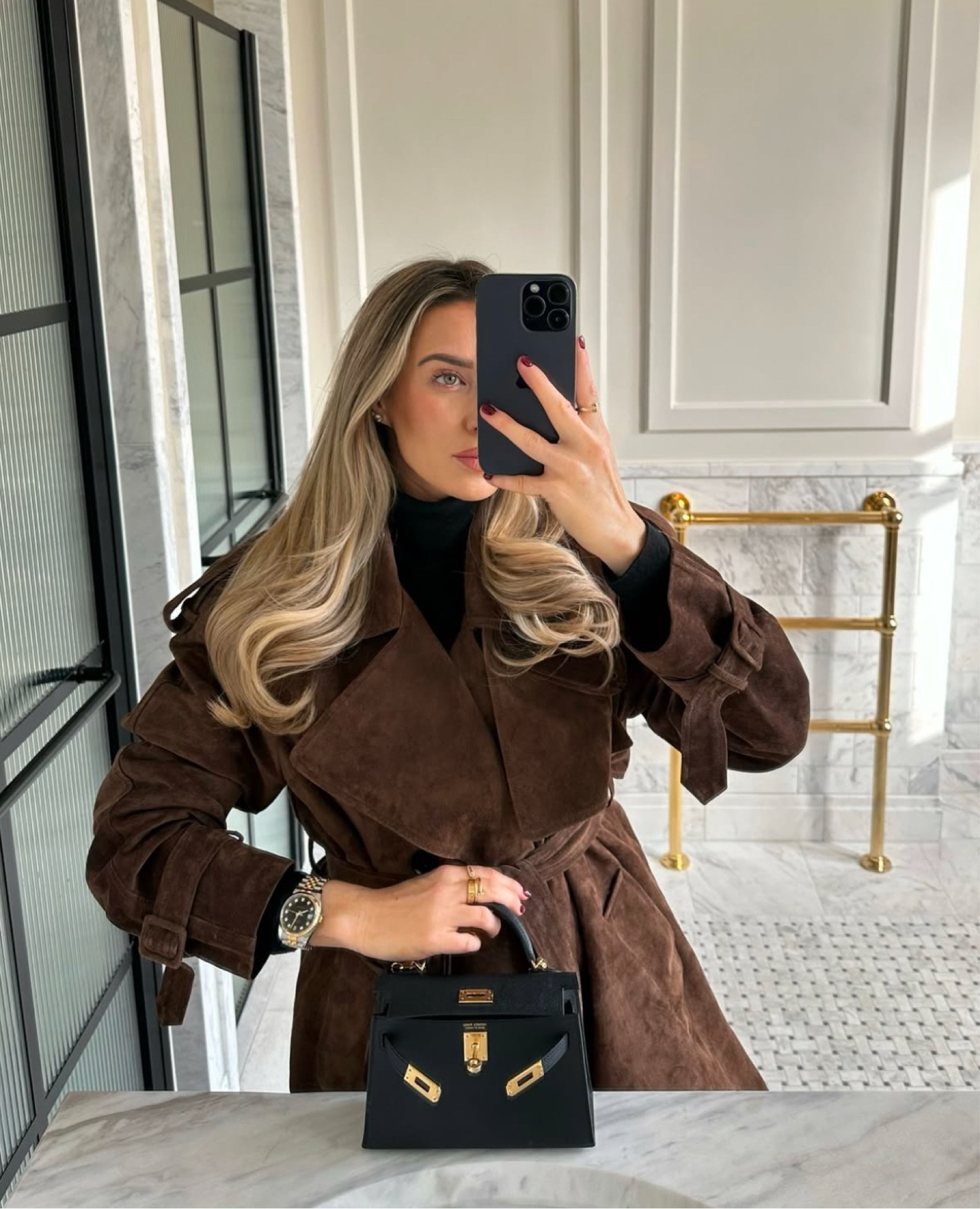 My favourite coat this season 🤎 De Savary suede trench, wrapping up cosy this winter with a cashmere jumper and a touch of festive jewellery sparkle 

#LTKstyletip #LTKautumn #LTKwinter
