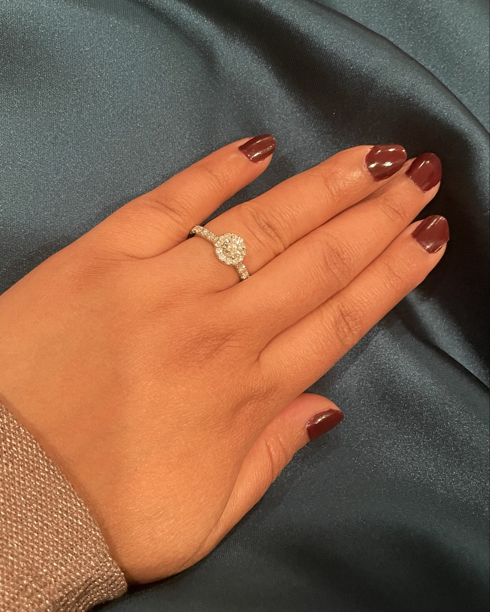 Engagement ring /Gift for her #ltkluxury #ltkgiftforher #ltkringforher

#LTKGiftGuide #LTKWedding #LTKSeasonal