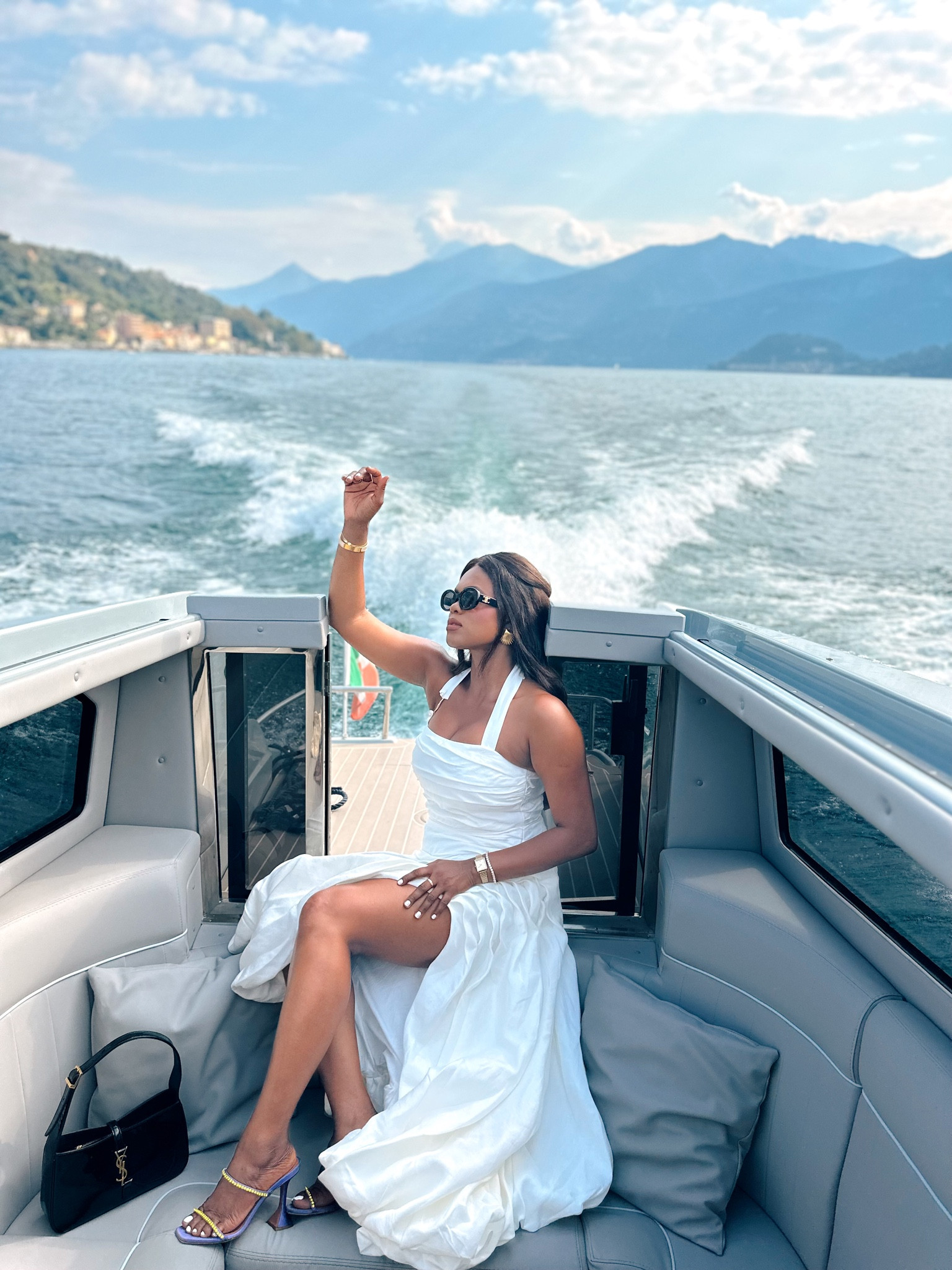 Lake Como owes me nothing 
Dress is sold out by the way 


https://youtu.be/eMPVQuOFHcA?feature=shared

#lakecomo #italy #eurosummer #aje

#LTKstyletip #LTKshoecrush #LTKtravel