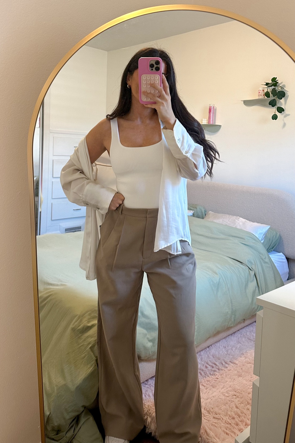 comfy in office day outfit, tank is xs and top is small 🤍

aritzia, aritzia style, workwear, Zara style, work outfit, office outfit

#LTKstyletip #LTKsummer #LTKworkwear