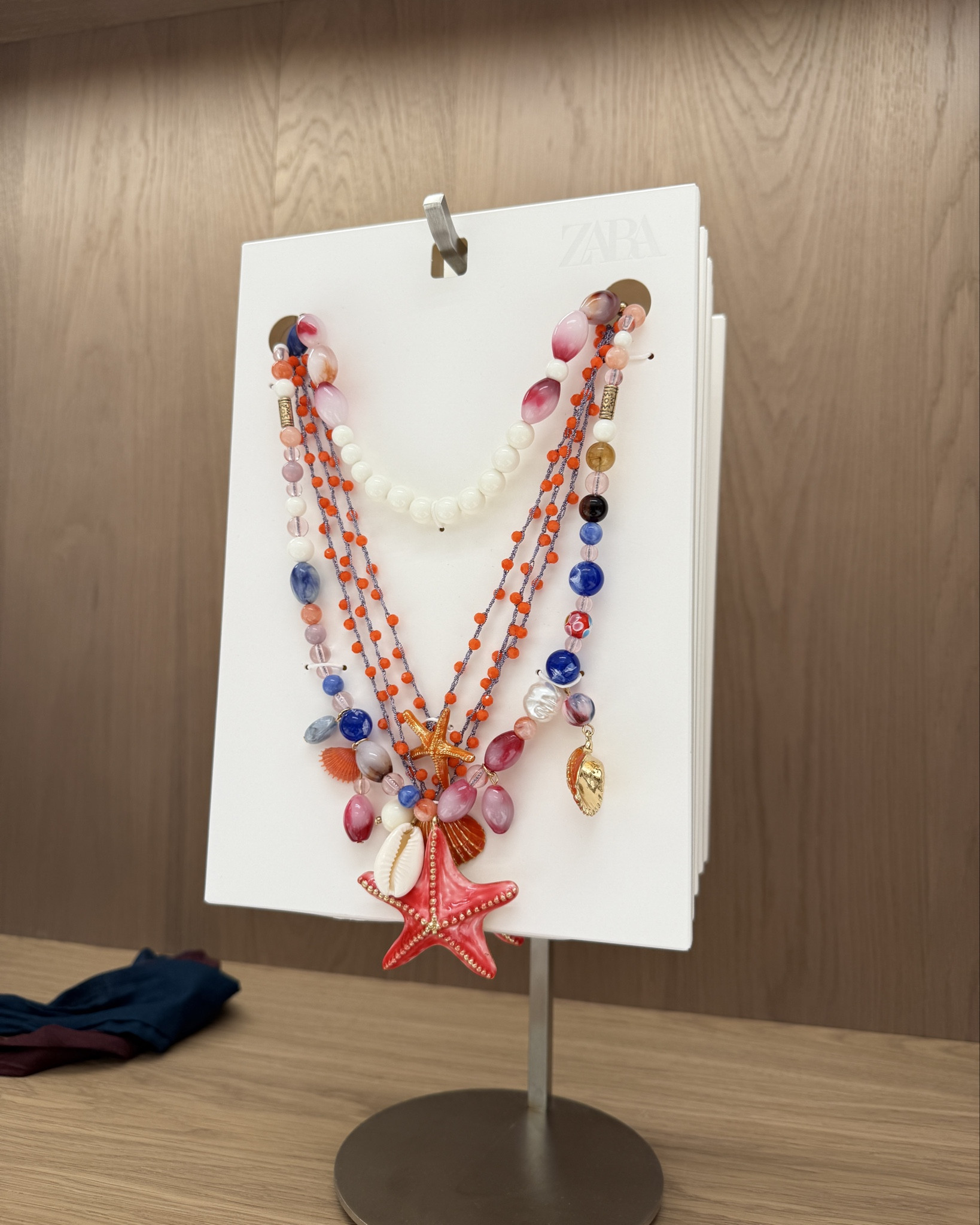 Zara New In summer accessories!! Loads of gorgeous pieces in today!

Summer accessories, summer jewellery, holiday accessories, holiday jewellery, necklace, earrings, bracelets 

#LTKstyletip #LTKsummer