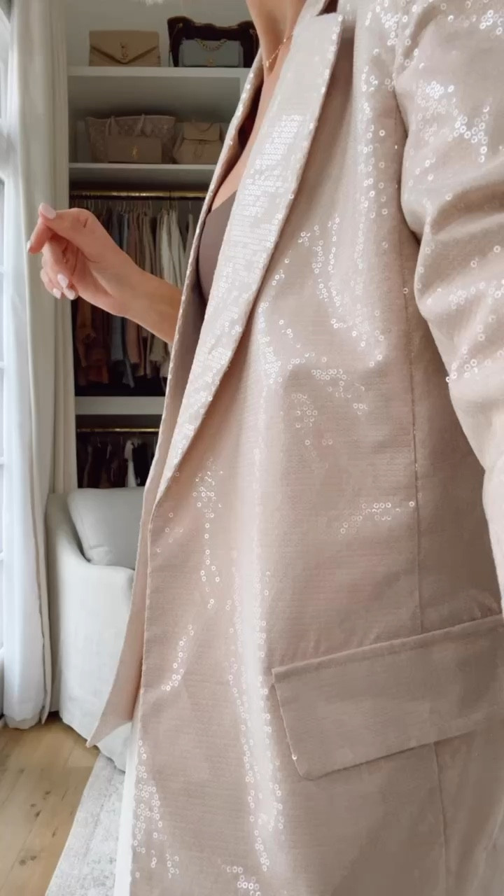 This blazer is such a good Target find! Love the neutral color! Wearing XS in blazer, S in bodysuit, & 2 in the jeans!

Loverly Grey, sequin blazer, Target, Black Friday sale, holiday looks, holiday party, Christmas party 

#LTKHoliday #LTKSaleAlert #LTKParties