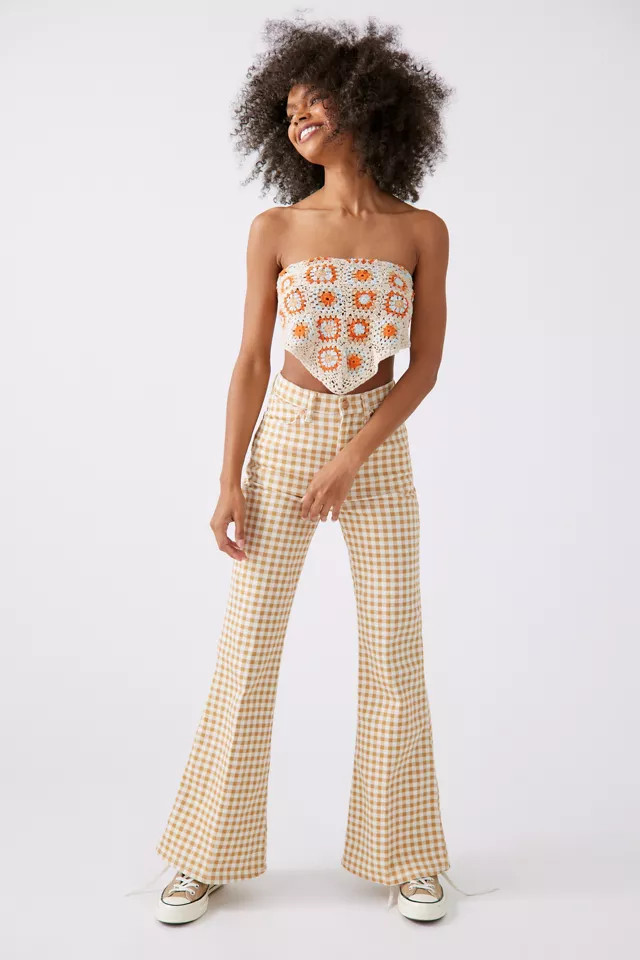 Wrangler Wanderer Gingham Flare Pant | Urban Outfitters (US and RoW)