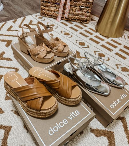 New dolce vita spring and summer shoes!

Wedge sandals
Vacation shoes
Metallic ballet flats



#LTKshoecrush #LTKstyletip #LTKSeasonal