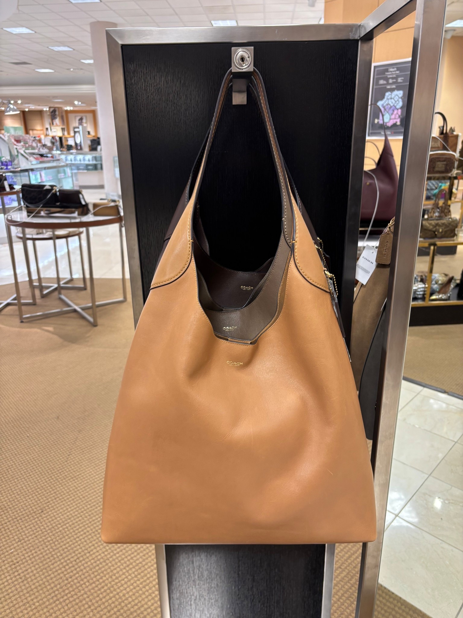 Another one of my favorite Coach bags— the Brooklyn 🤎✨