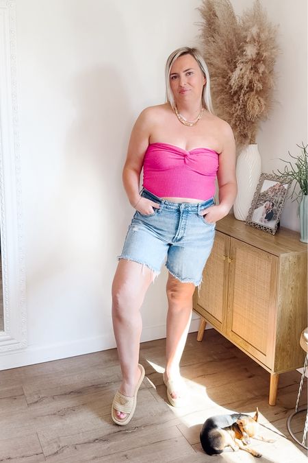 Raffia sandals
Tube top
Amazon fashion
Mom style
Midsize outfit
Casual style
Summer outfit
Jean shorts

Size large in top and 12 in shorts 


#LTKFindsUnder50 #LTKMidsize #LTKStyleTip