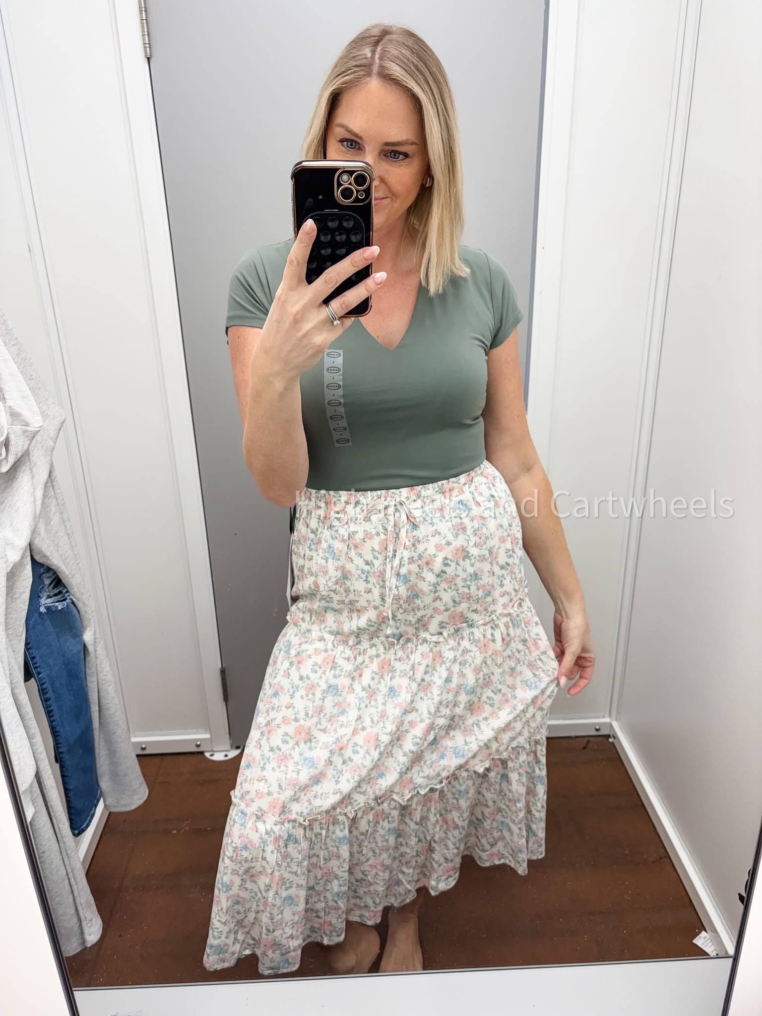 Love this skirt but these tees are everything! Great quality, stretchy material and soft. I’m wearing my normal L in both 