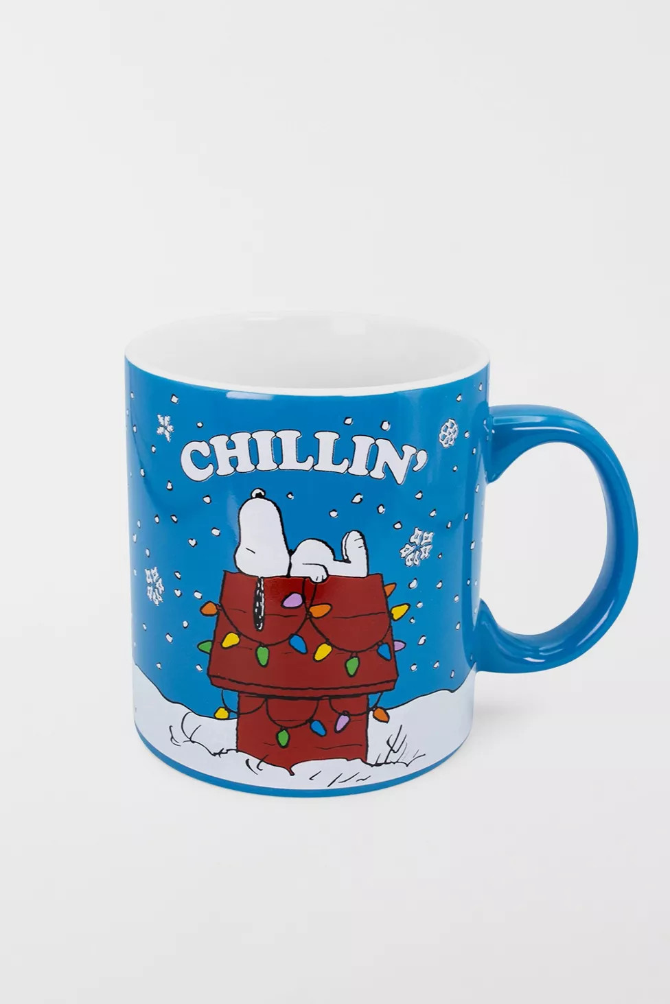 Peanuts Snoopy "Chillin" 20 oz Ceramic Mug | Urban Outfitters (US and RoW)