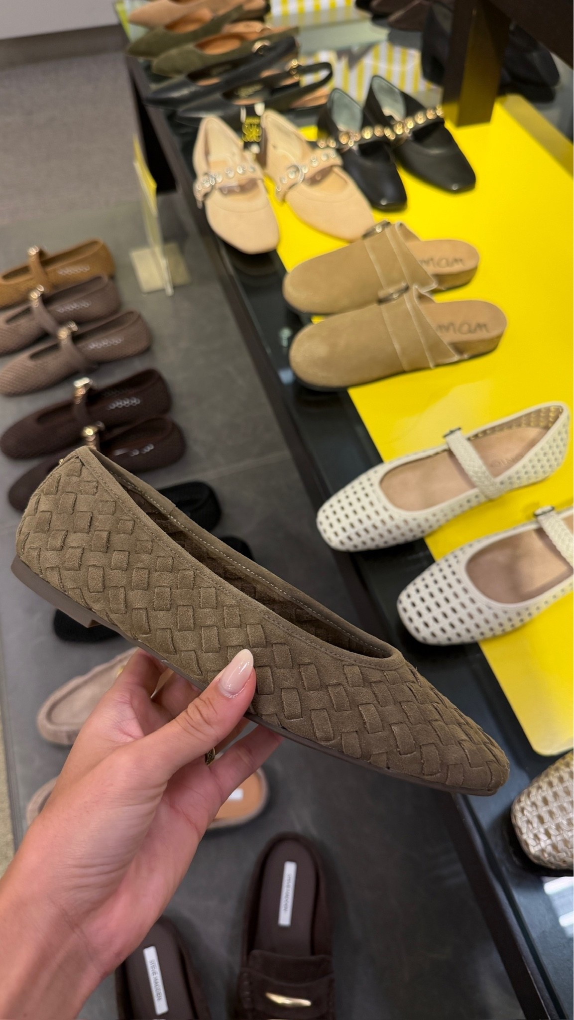 30% OFF woven ballet flats 🤍 These are so cute for fall and under $100!! They come in other colors too!

Nordstrom sale, Nordstrom anniversary sale, nsale, fall shoes, fall flats, ballet flats, dolce vita shoes, dolce vita flats, sale alert

#LTKSaleAlert #LTKSeasonal