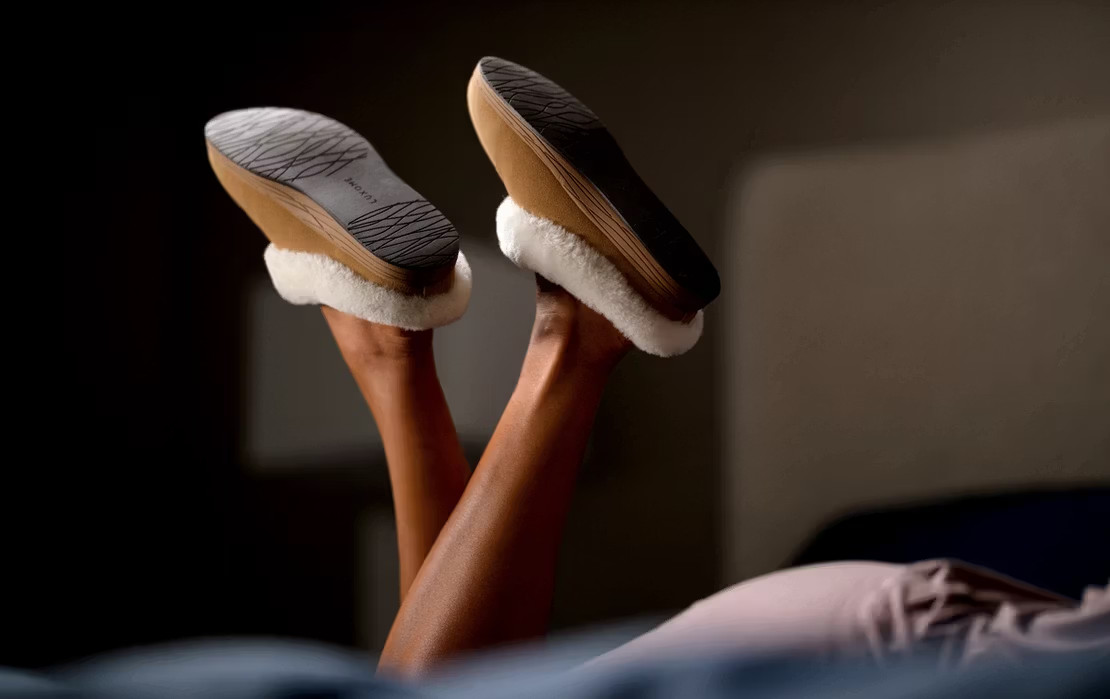 Women's Signature Slipper | LUXOME