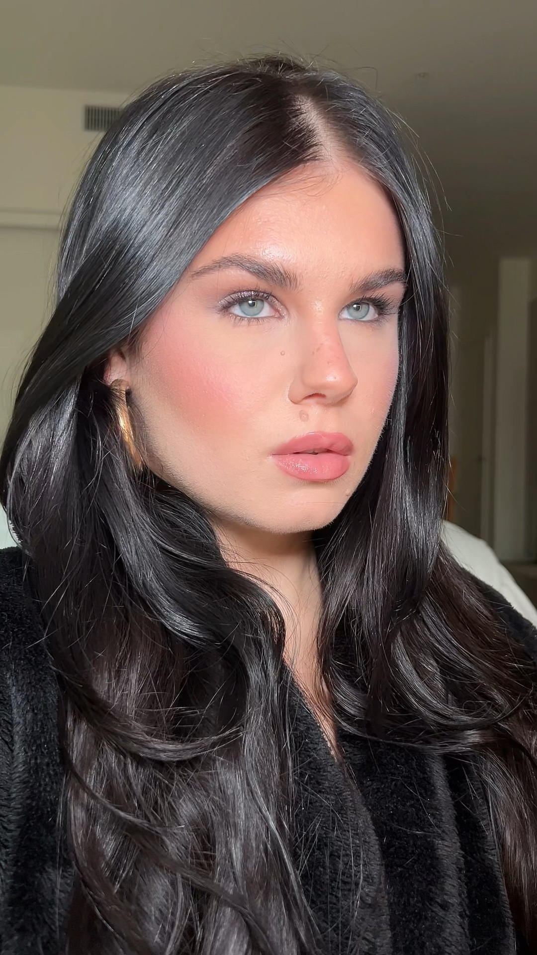 soft winter glam 

#LTKHoliday #LTKBeauty #LTKSeasonal