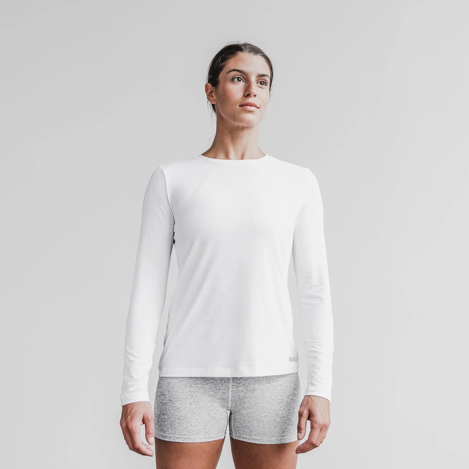 WOMEN'S LONG SLEEVE TEE | WHITE | NOBULL | NOBULL