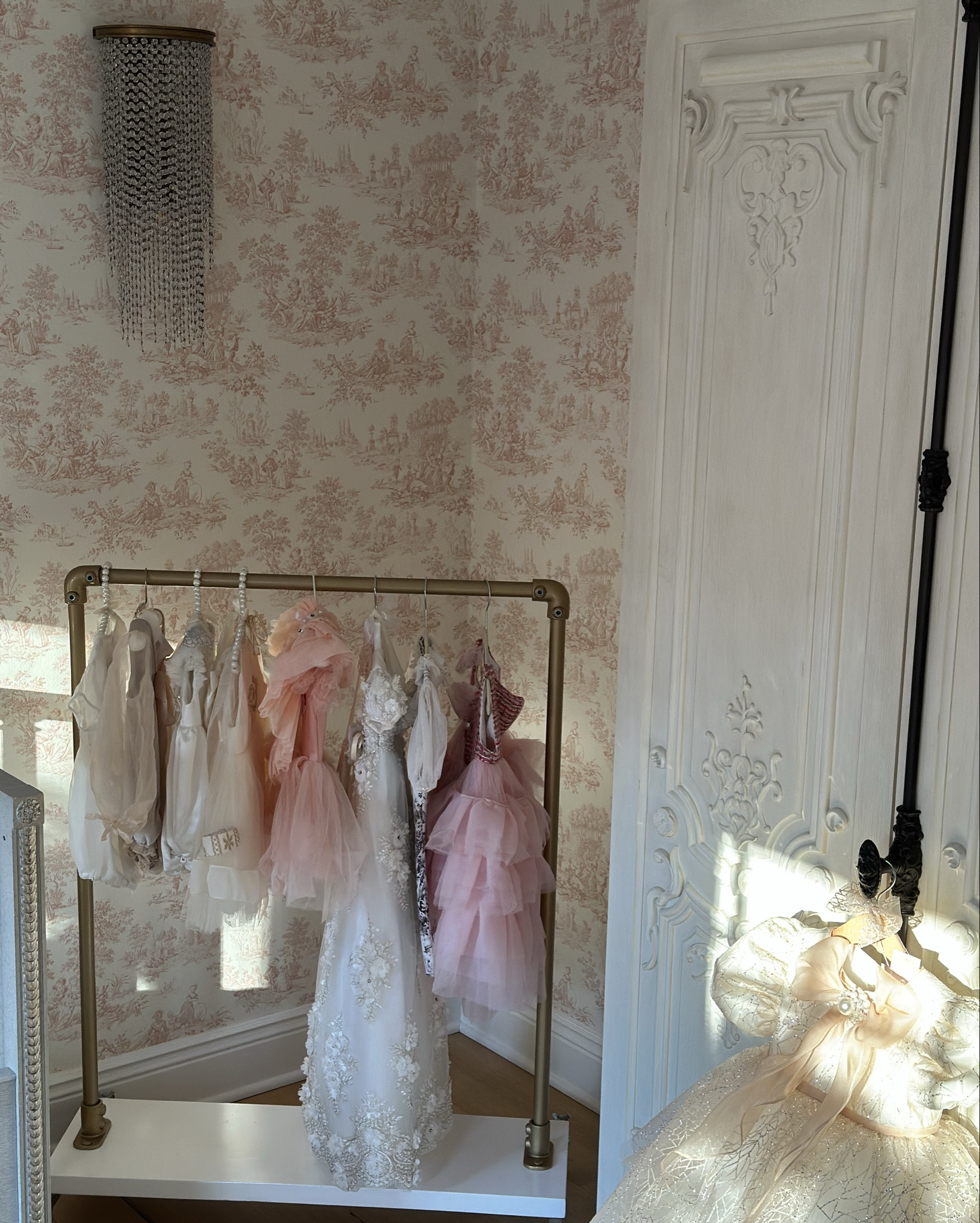 Dreamy chateau vibes ✨ Transform any space with this timeless toile wallpaper – a perfect mix of elegance and whimsy. Comes in many colors too! 

#LTKStyleTip #LTKBaby