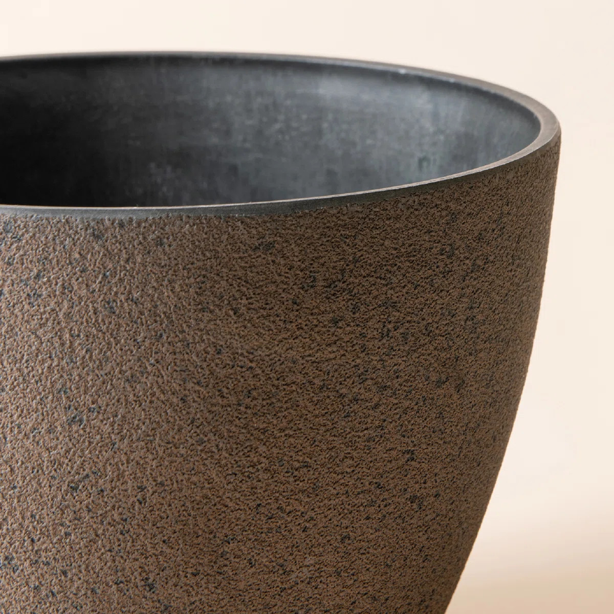 Nova 3 Set Plastic Planter Pots for Outdoor Plants (Set of 3) | Wayfair North America