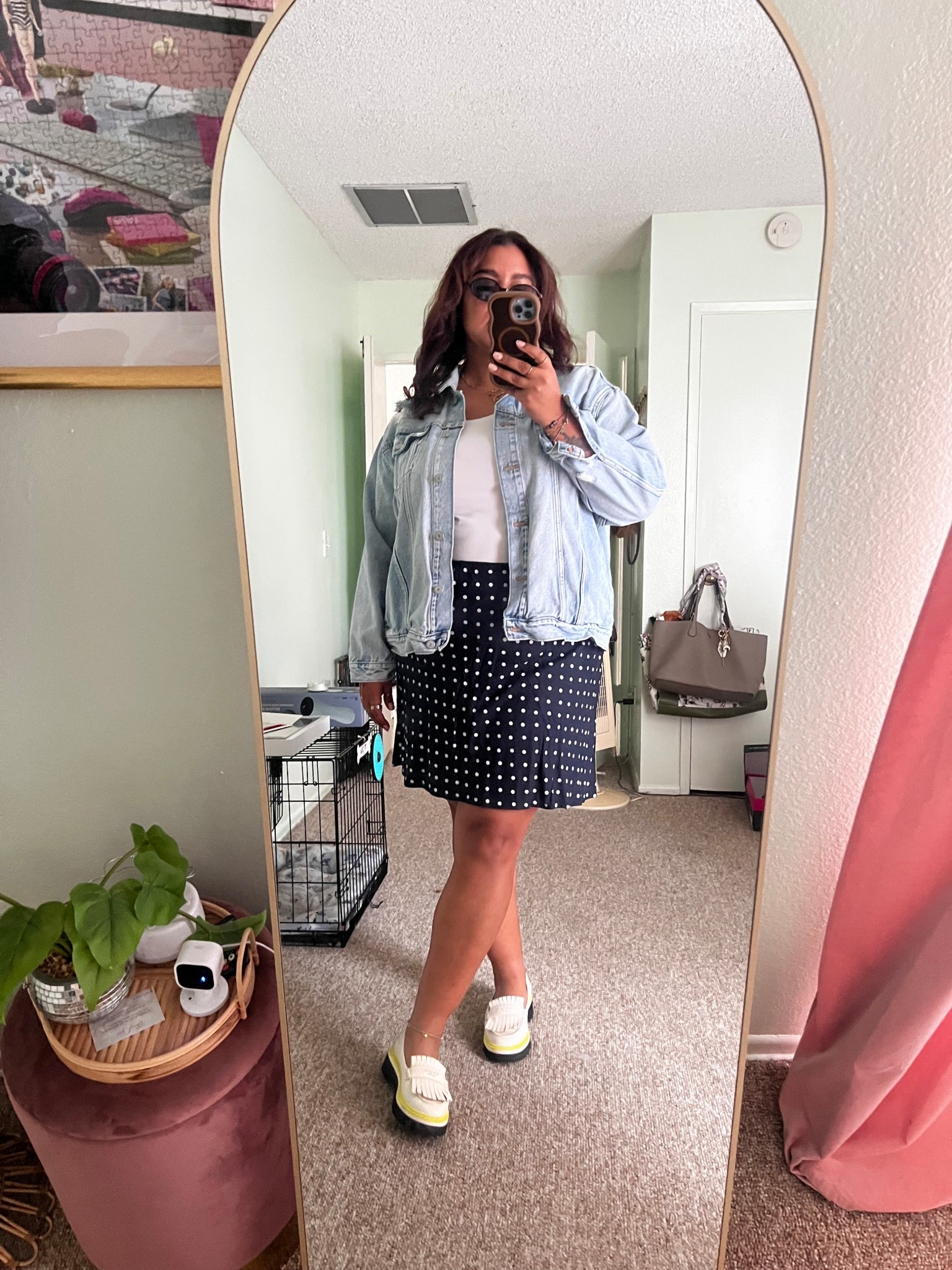 Day 22/31 shopping my closet. Today was my office day and I don’t not look at the weather and got caught in the rain 🌧️ lol but it’s ok I still looked cute! 

How’d I do? Do you guys like these daily realistic OOTDs? #affordablefashion #midsizefashion #workoutfit #officeootd #midsizeootd 

#LTKootd #LTKMidsize #LTKWorkwear
