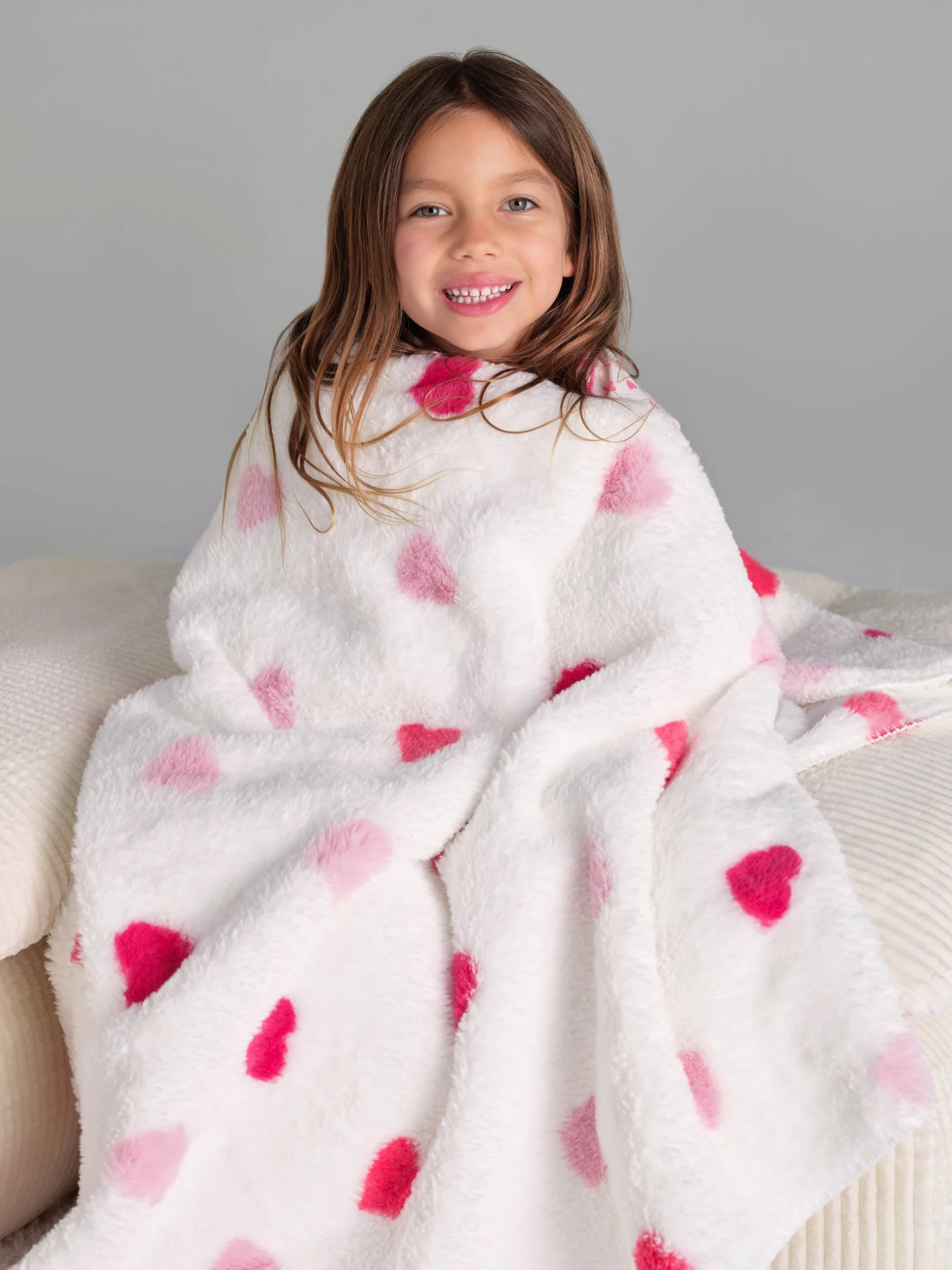 Comfrt Faux Fur Blanket | Heart Print | Comfrt