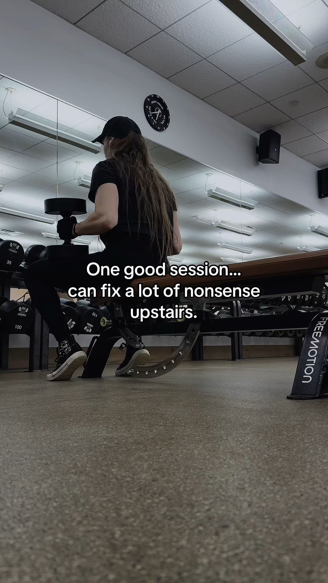 What I wear + bring when I need a reset.
Nothing complicated. Just pieces that make it easy to show up.

Linked it all here.

#ltkfit #ltkactive #gymoutfit #gymstyle #womensfitnessstyle #athleisurewear #gymessentials #everydayactivewear

#LTKActive #LTKfitnessgoals #LTKSaleAlert