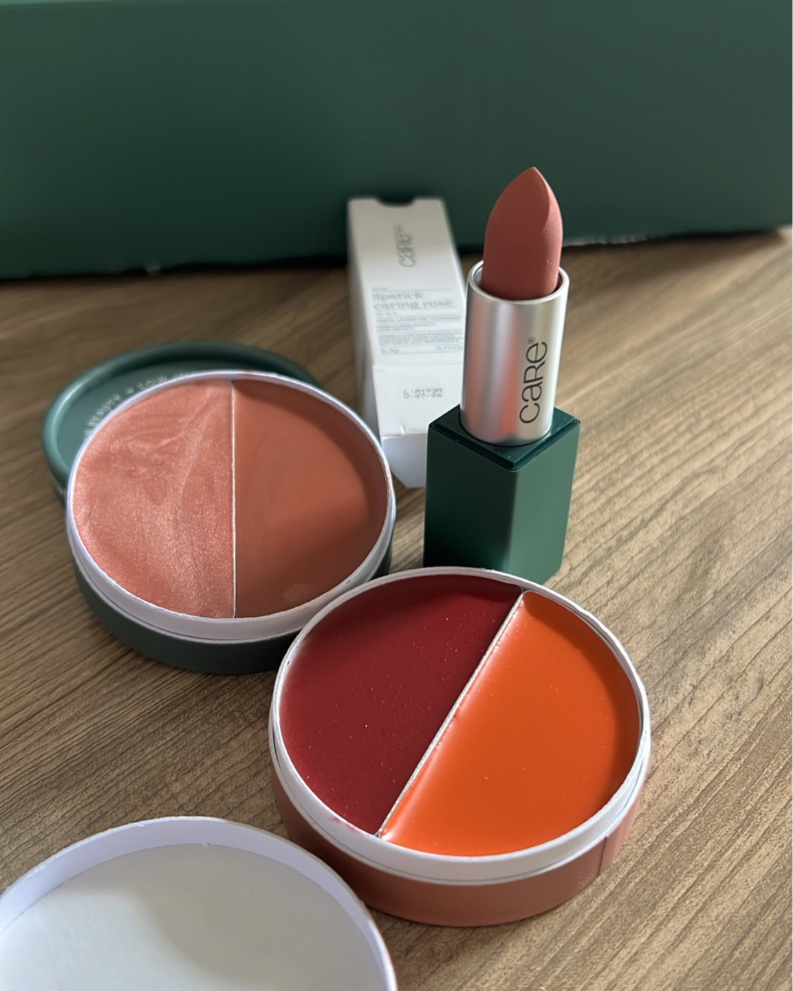 💚 BELEZA LIMPA 

Quem me acompanha nas redes sabe que sou MUITO fã da proposta e os escolhidos de hoje foram esses 💚 da #CARENB

Você sabe o que é #CLEANBEAUTY ?

A Clean Beauty é um movimento no mercado cosmético que engloba produtos livres de ingredientes controversos, ou seja, os produtos conhecidos como “free from”, que são livres de substâncias que podem, de alguma forma, causar danos à pele ou ao organismo dos usuários.



#LTKbeauty #LTKbrasil