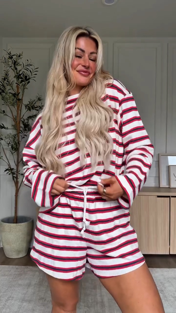 Say “USA” and I’ll dm you the details 🇺🇸🍒 
 Memorial Day finds are my favorite!

#redwhiteandblue #targetdoesitagain #4thofjulyoutfit #targetsummer #memorialday